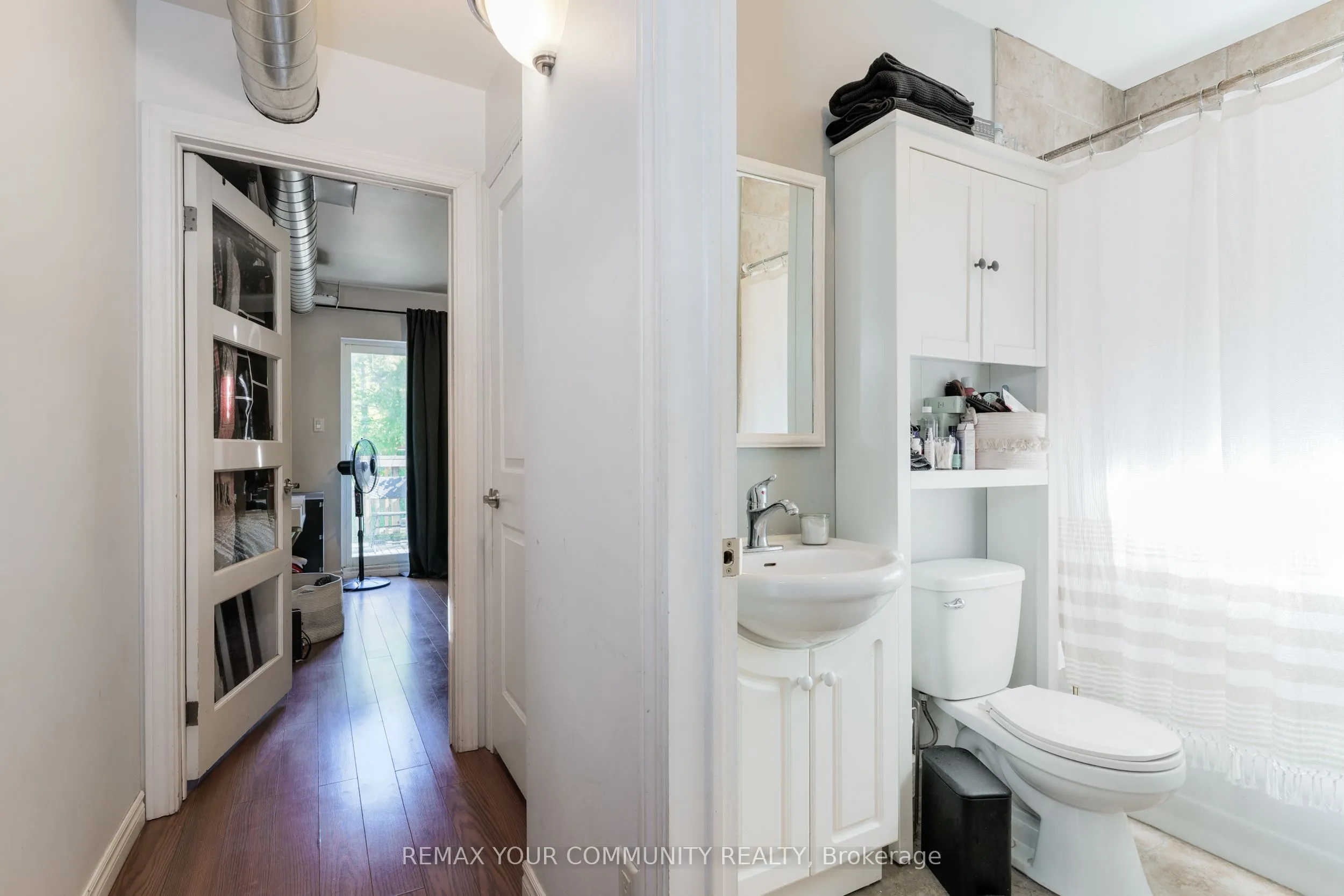 359 Roncesvalles Avenue