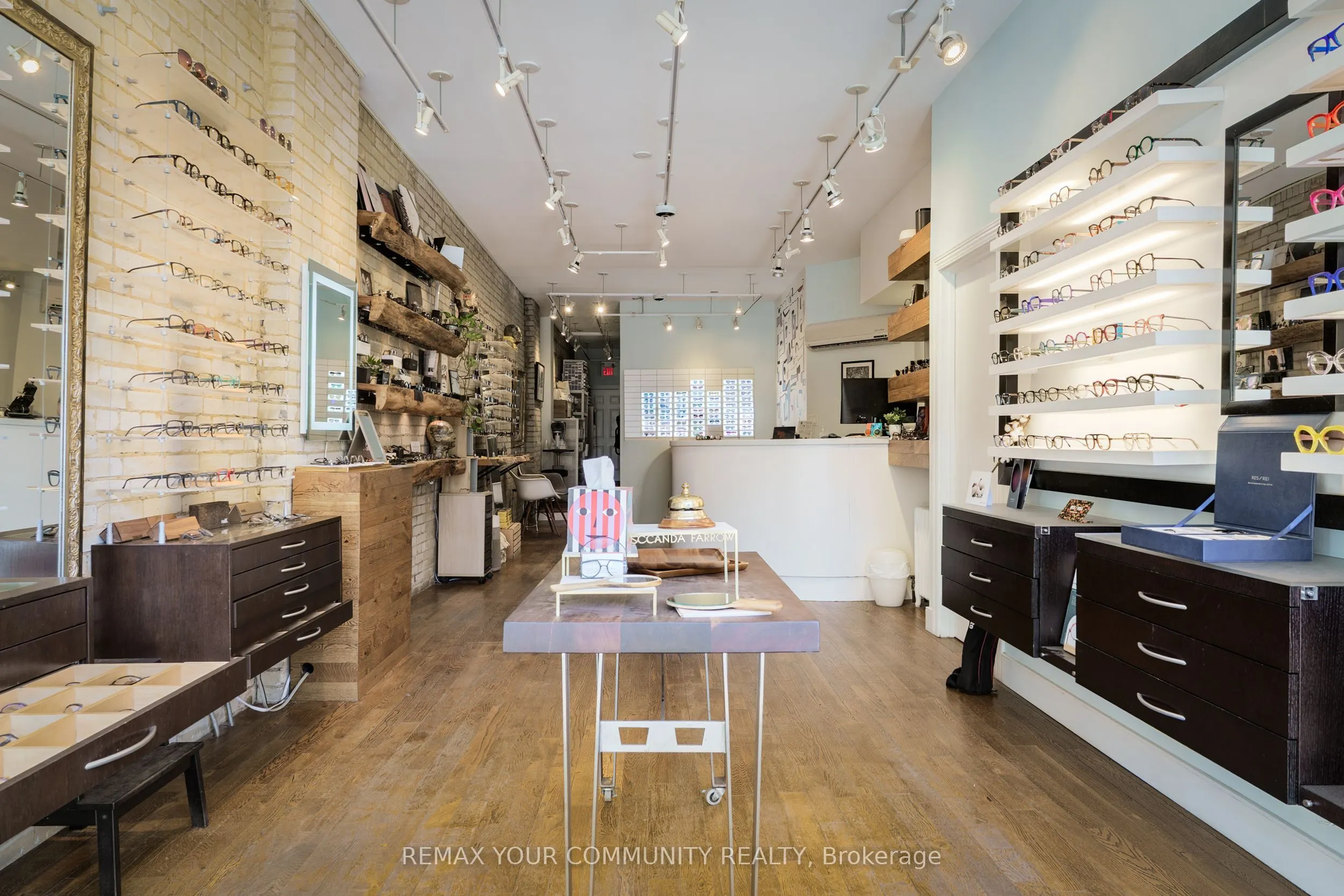 359 Roncesvalles Avenue