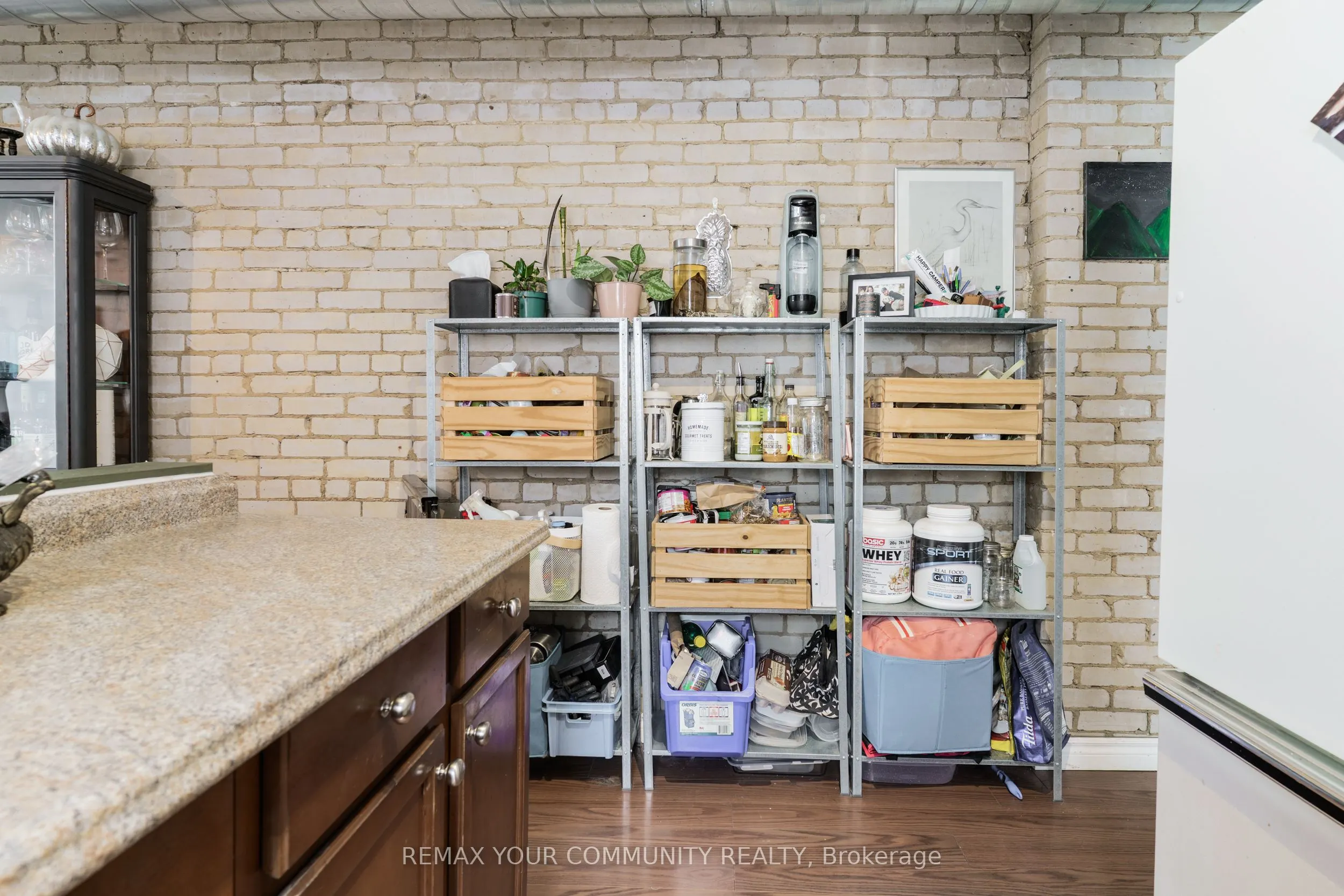 359 Roncesvalles Avenue