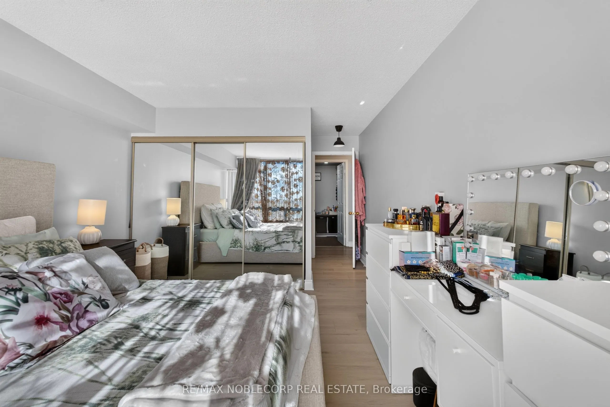 22 Hanover Road #1603