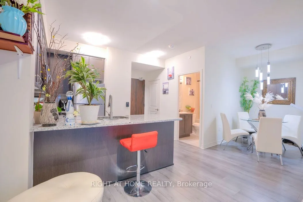 349 Rathburn Road W #512