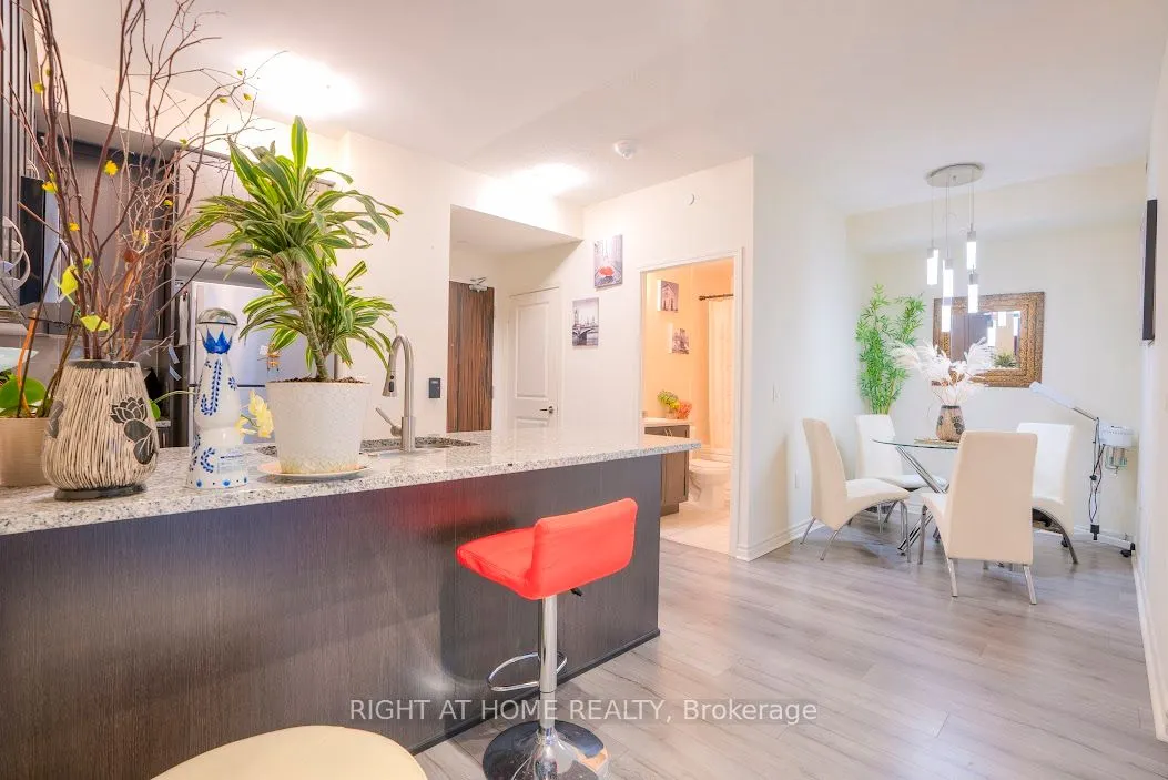 349 Rathburn Road W #512