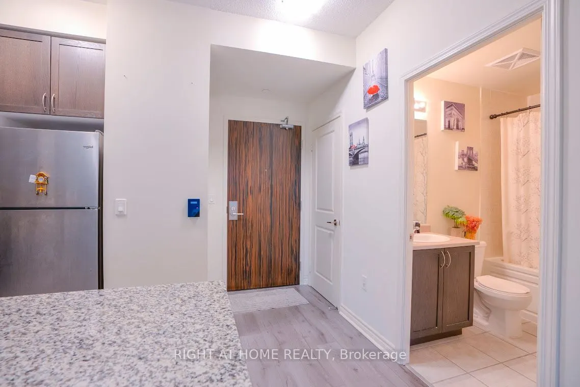 349 Rathburn Road W #512