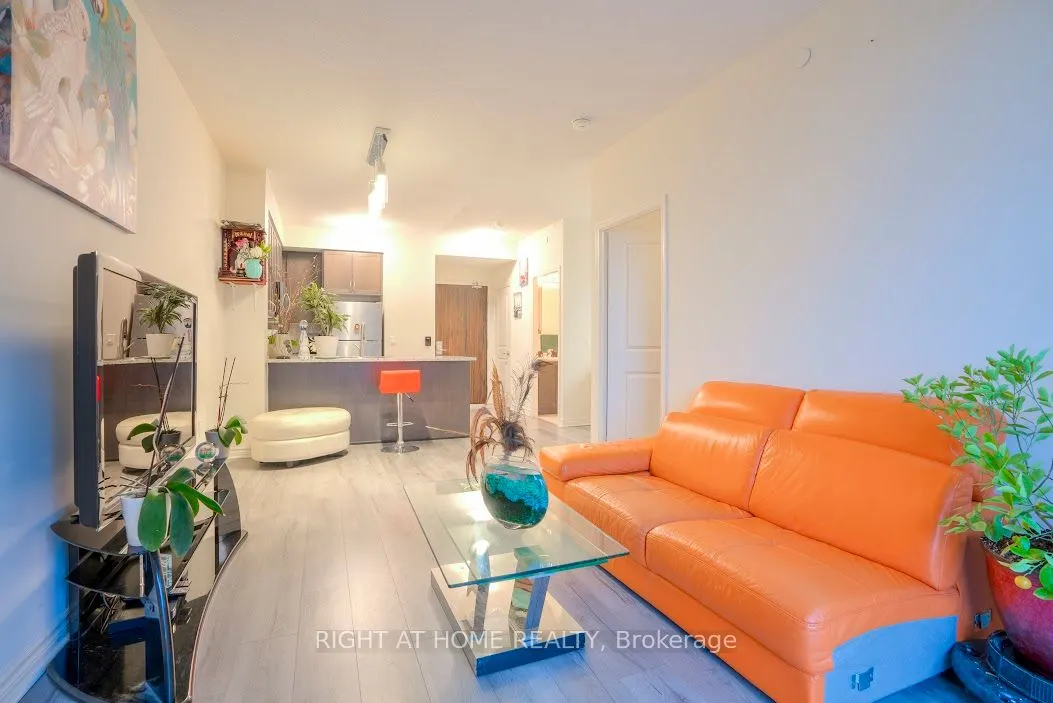 349 Rathburn Road W #512