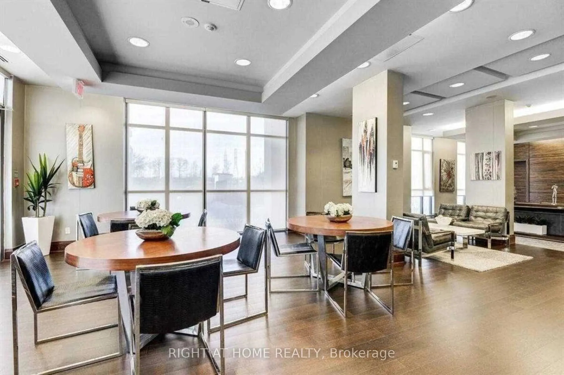 349 Rathburn Road W #512