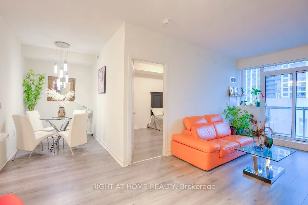 349 Rathburn Road W #512