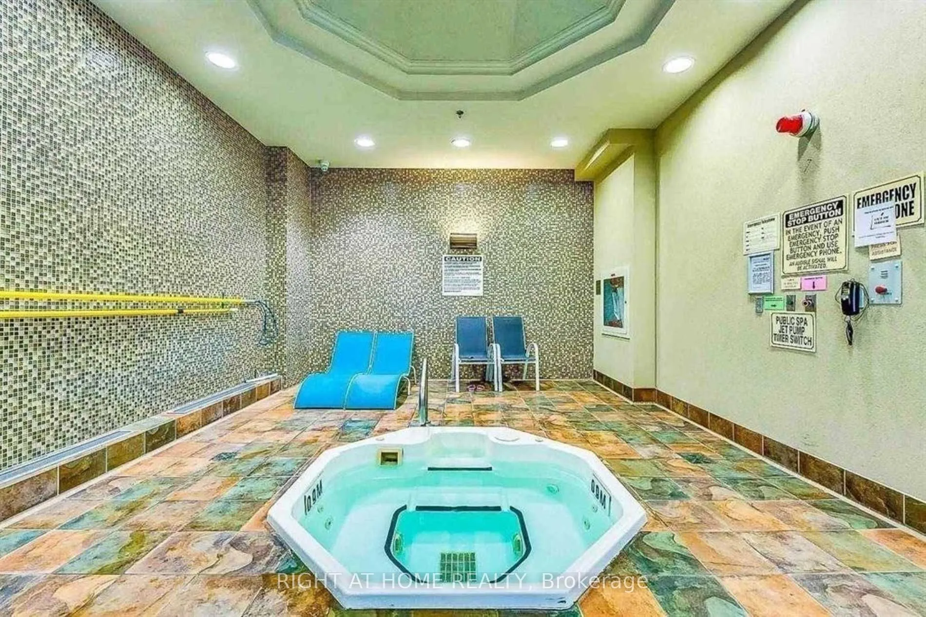 349 Rathburn Road W #512