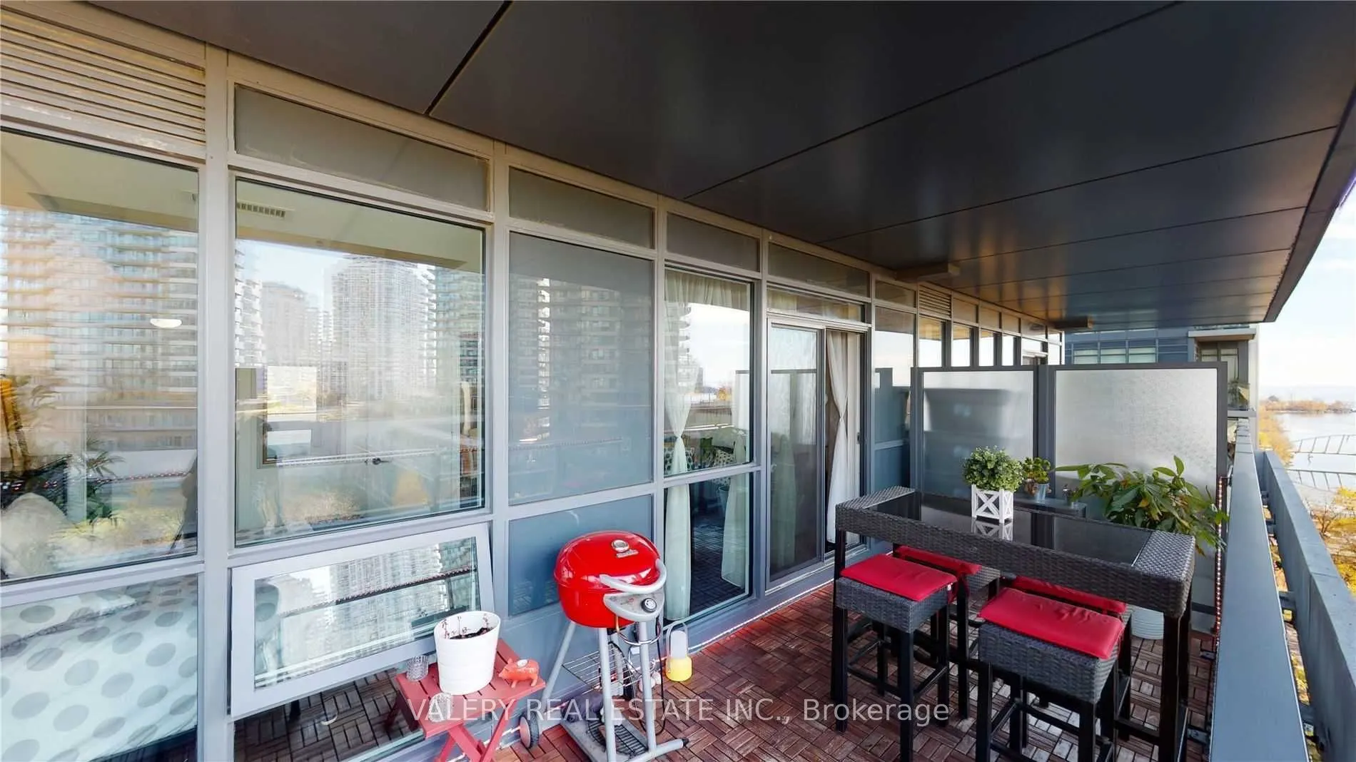 2220 Lake Shore Boulevard W #713