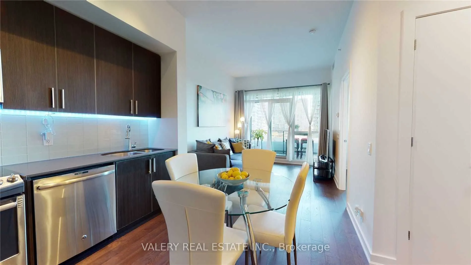 2220 Lake Shore Boulevard W #713