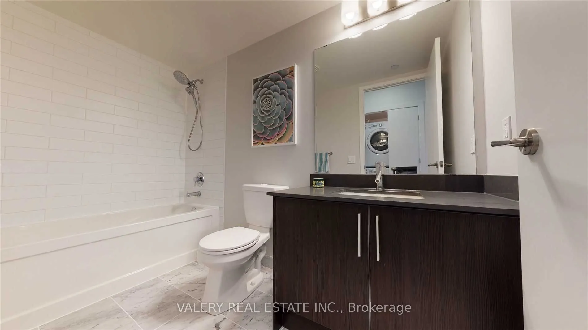 2220 Lake Shore Boulevard W #713