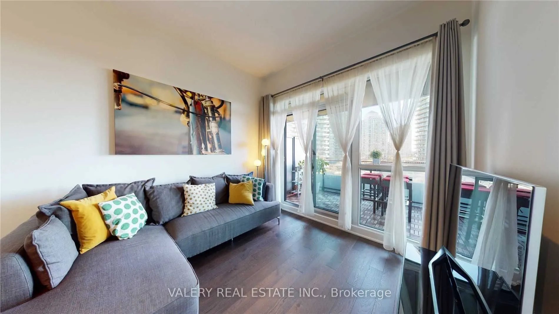 2220 Lake Shore Boulevard W #713