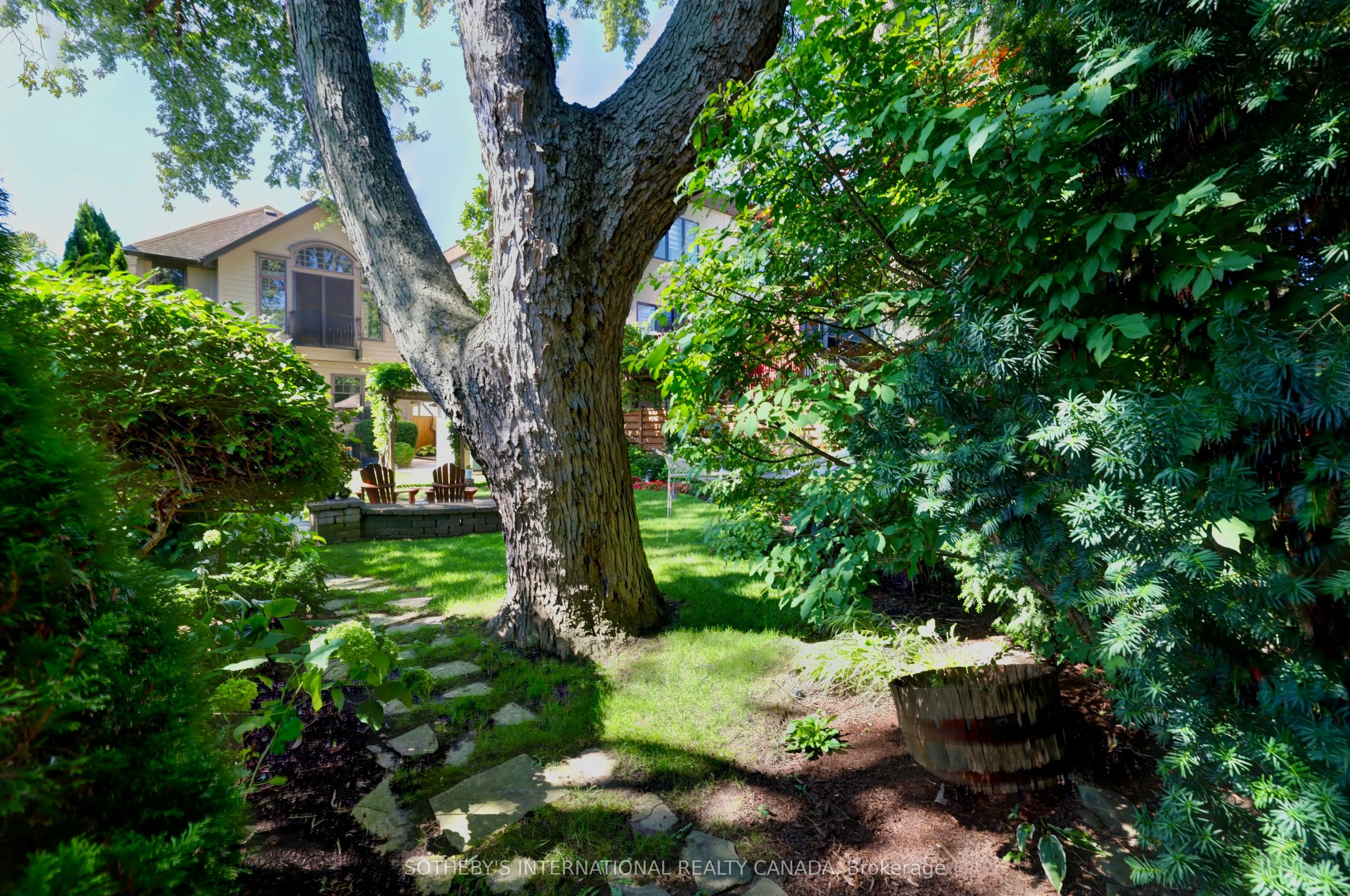 31 Maple Avenue N