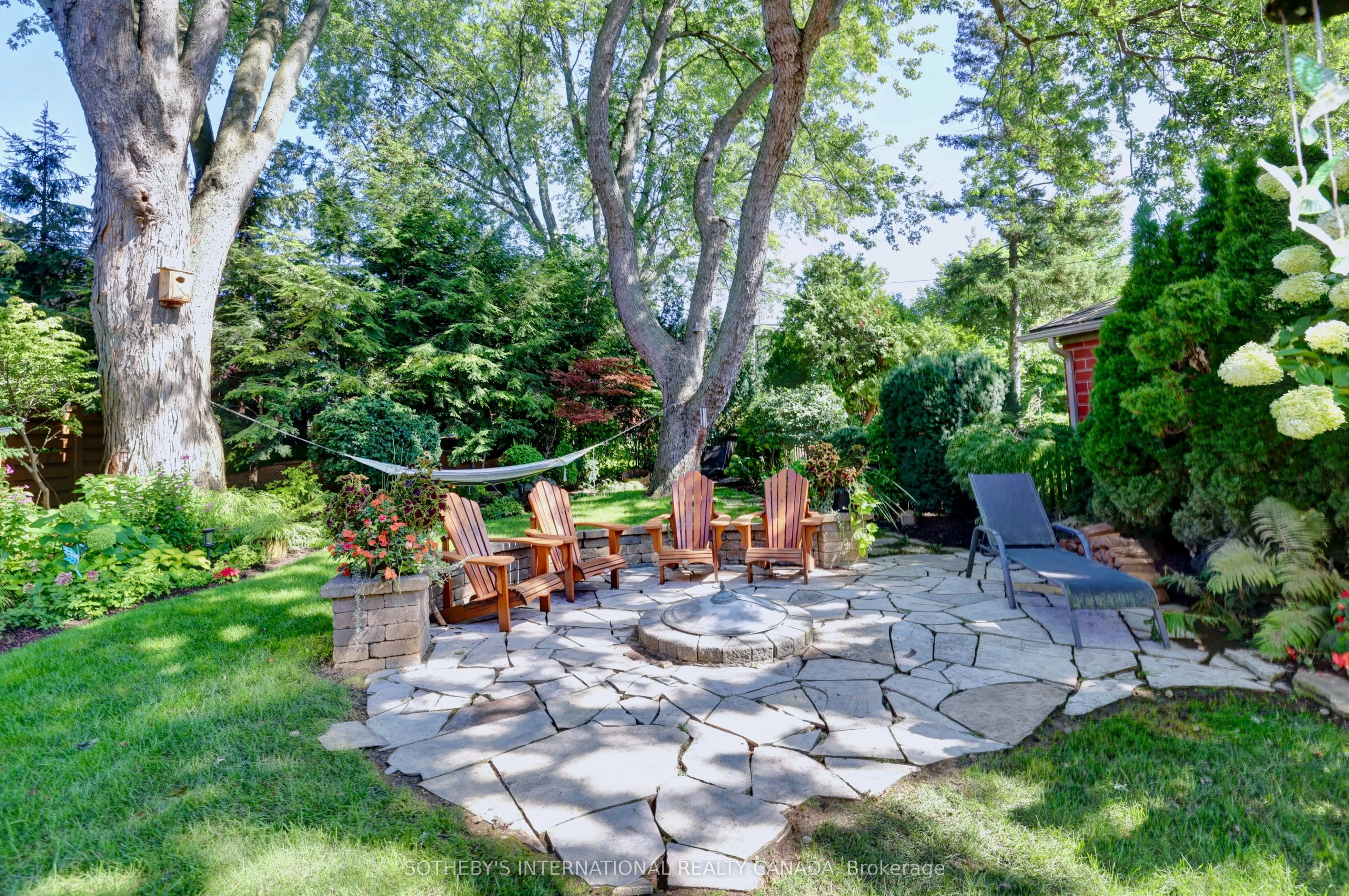 31 Maple Avenue N