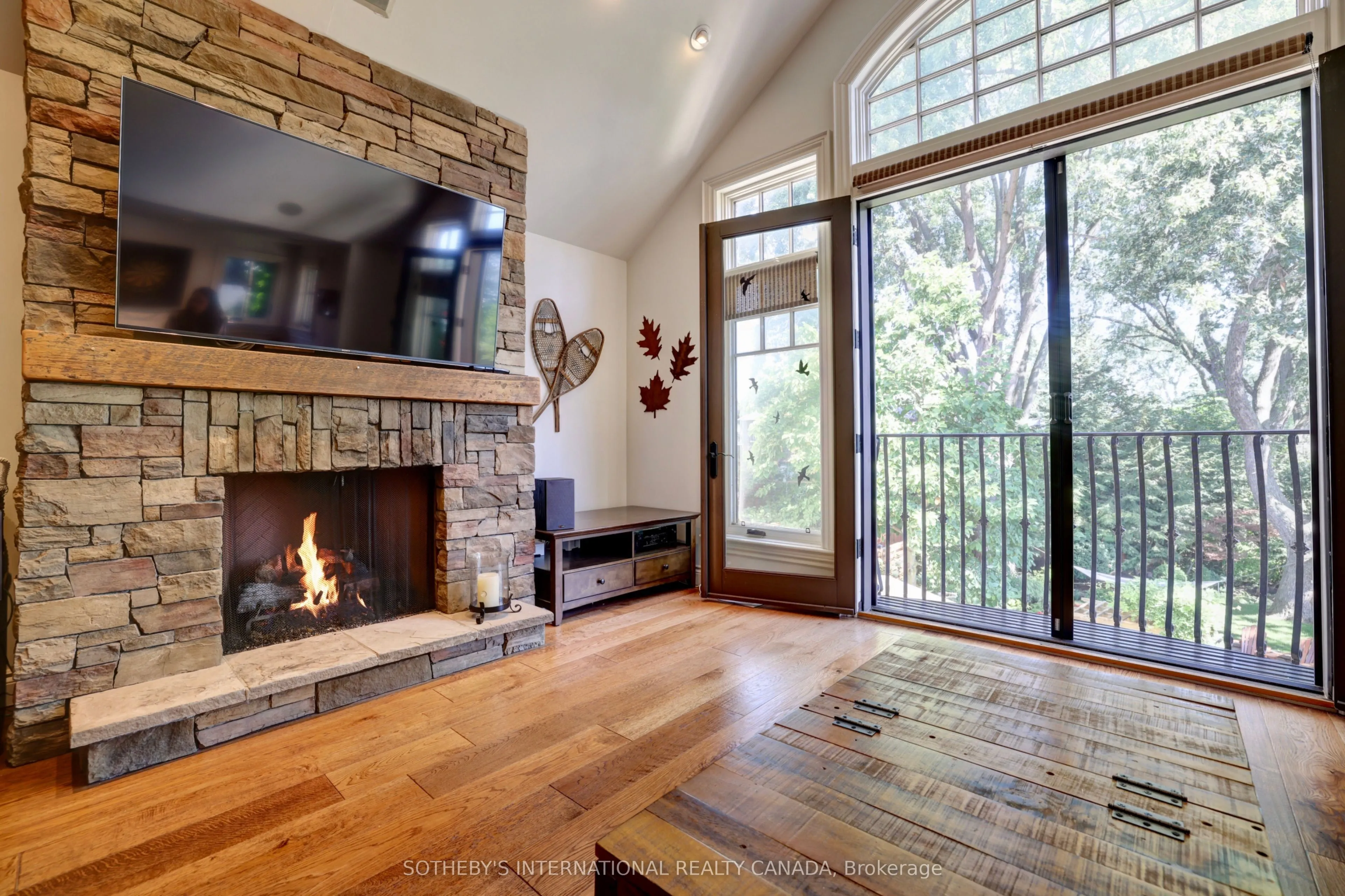 31 Maple Avenue N