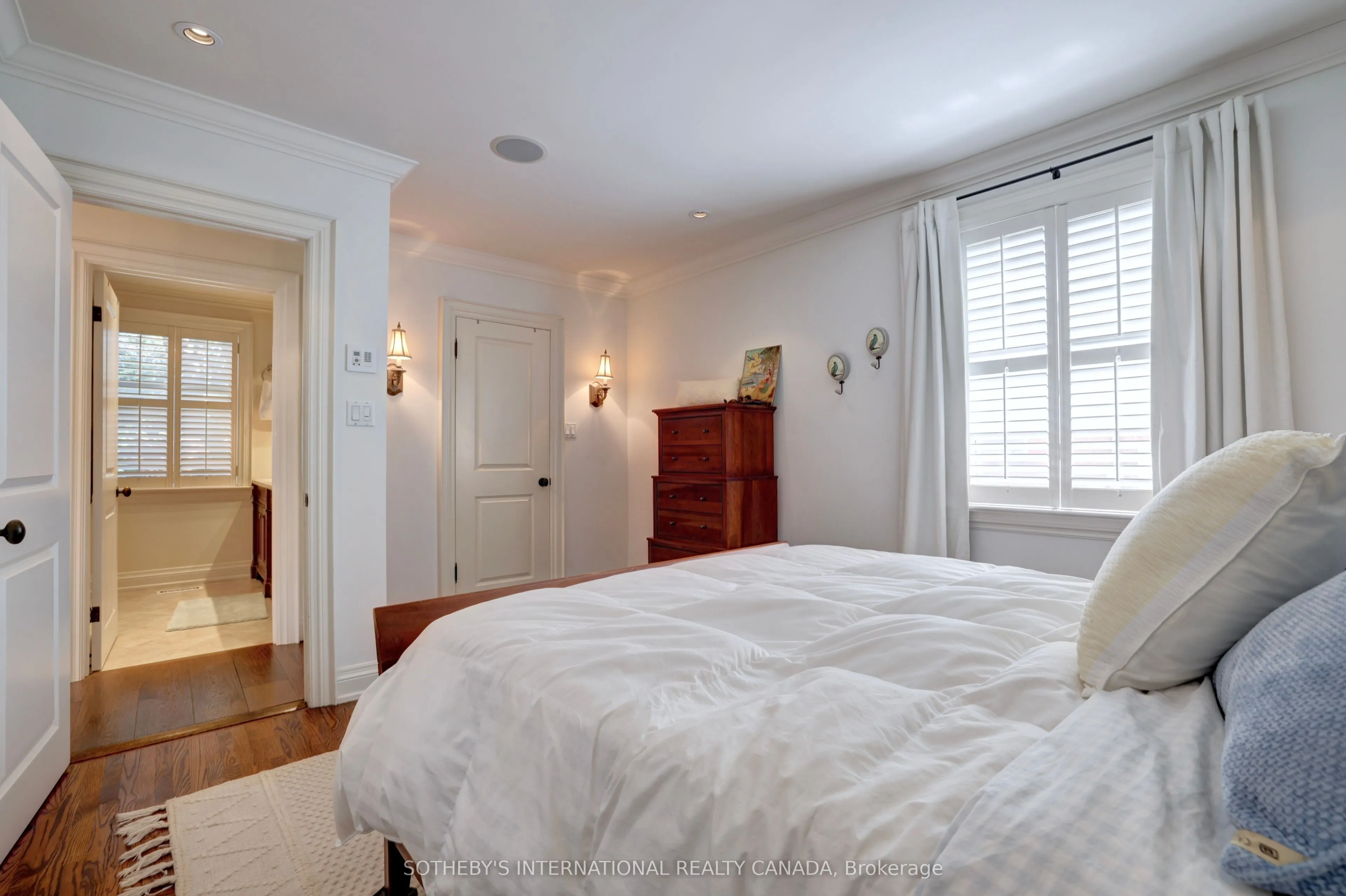 31 Maple Avenue N