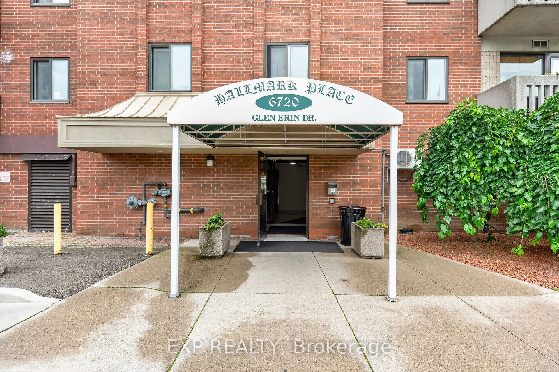 6720 Glen Erin Drive #404