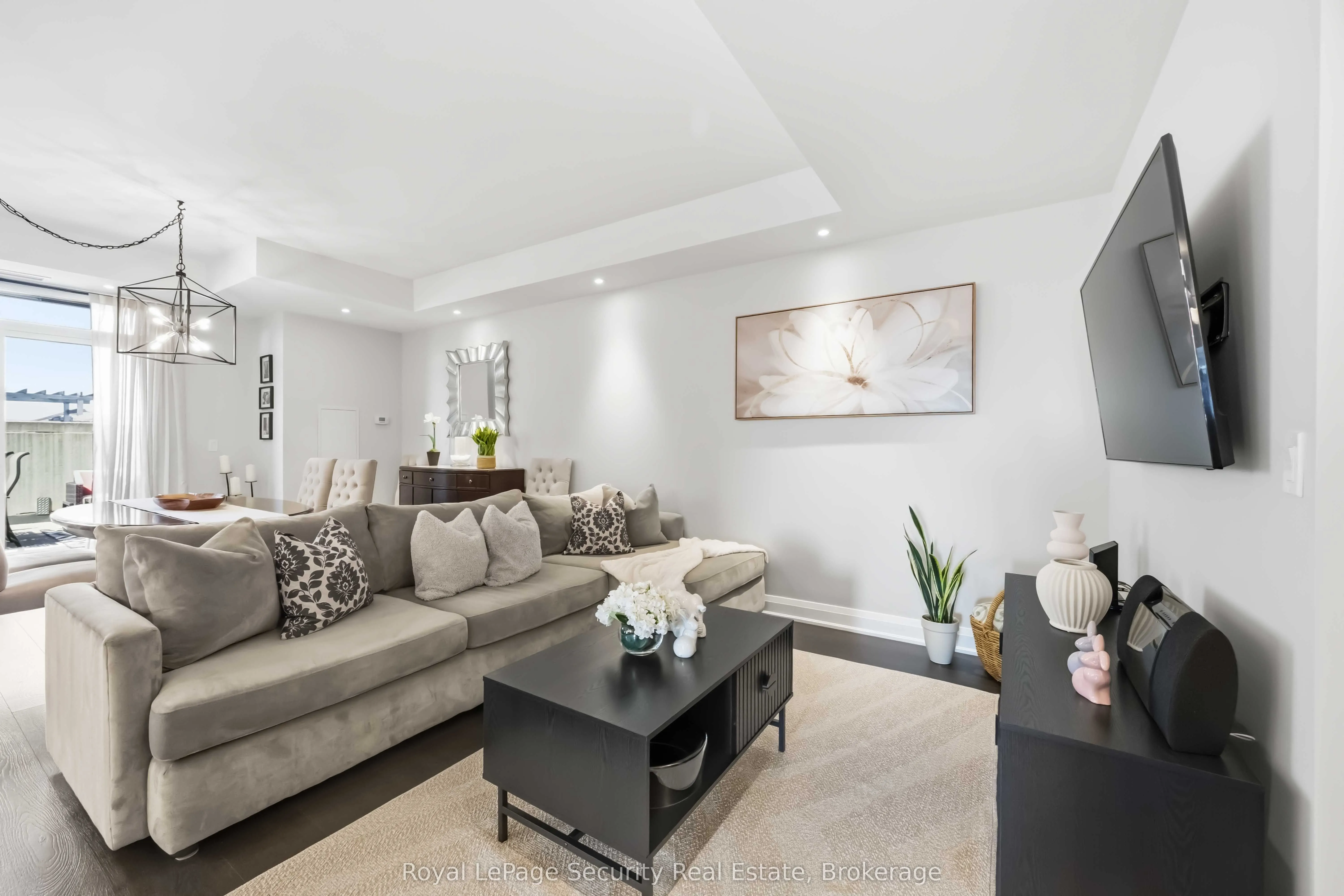 35 Fontenay Court #602