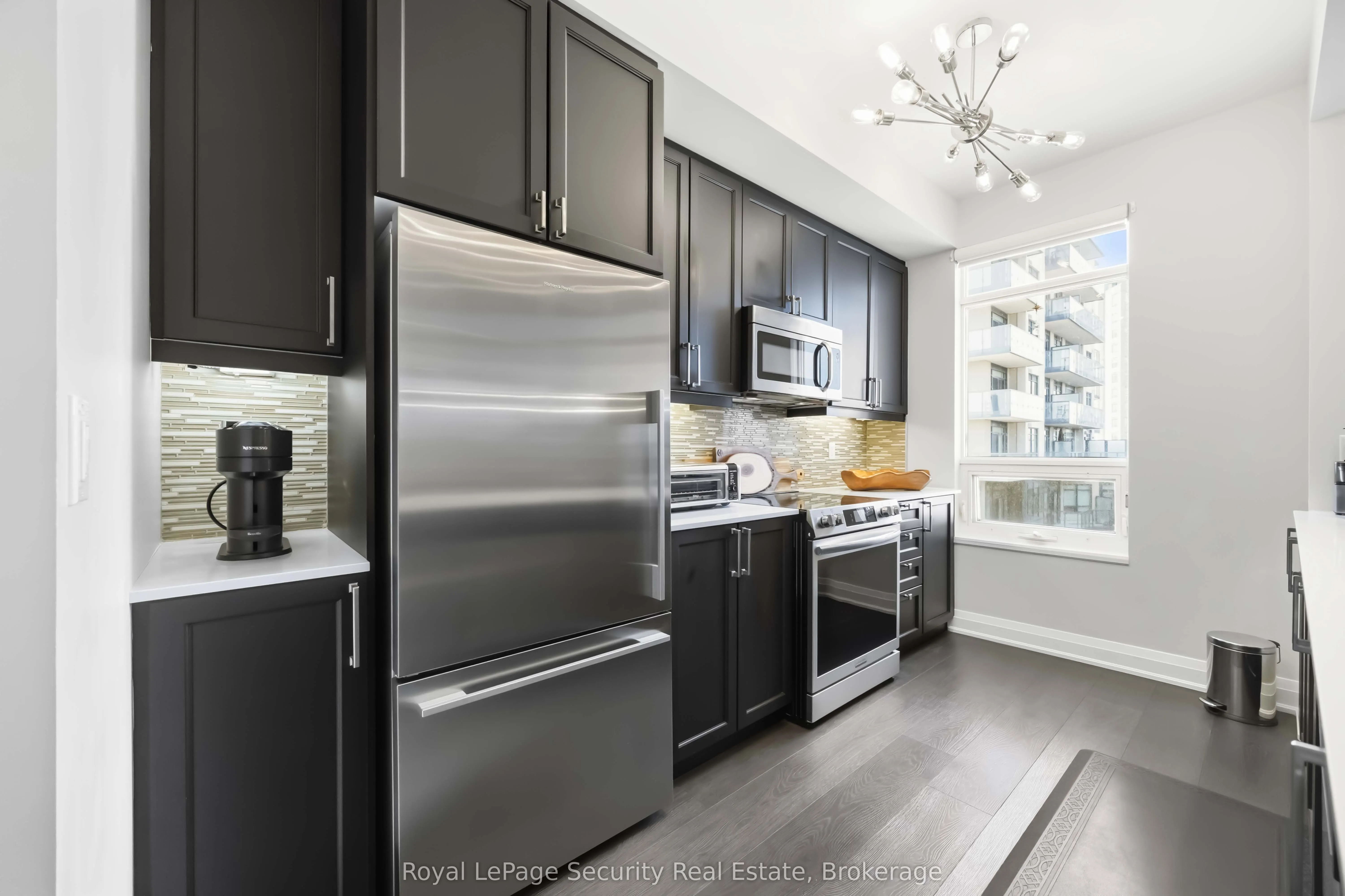 35 Fontenay Court #602
