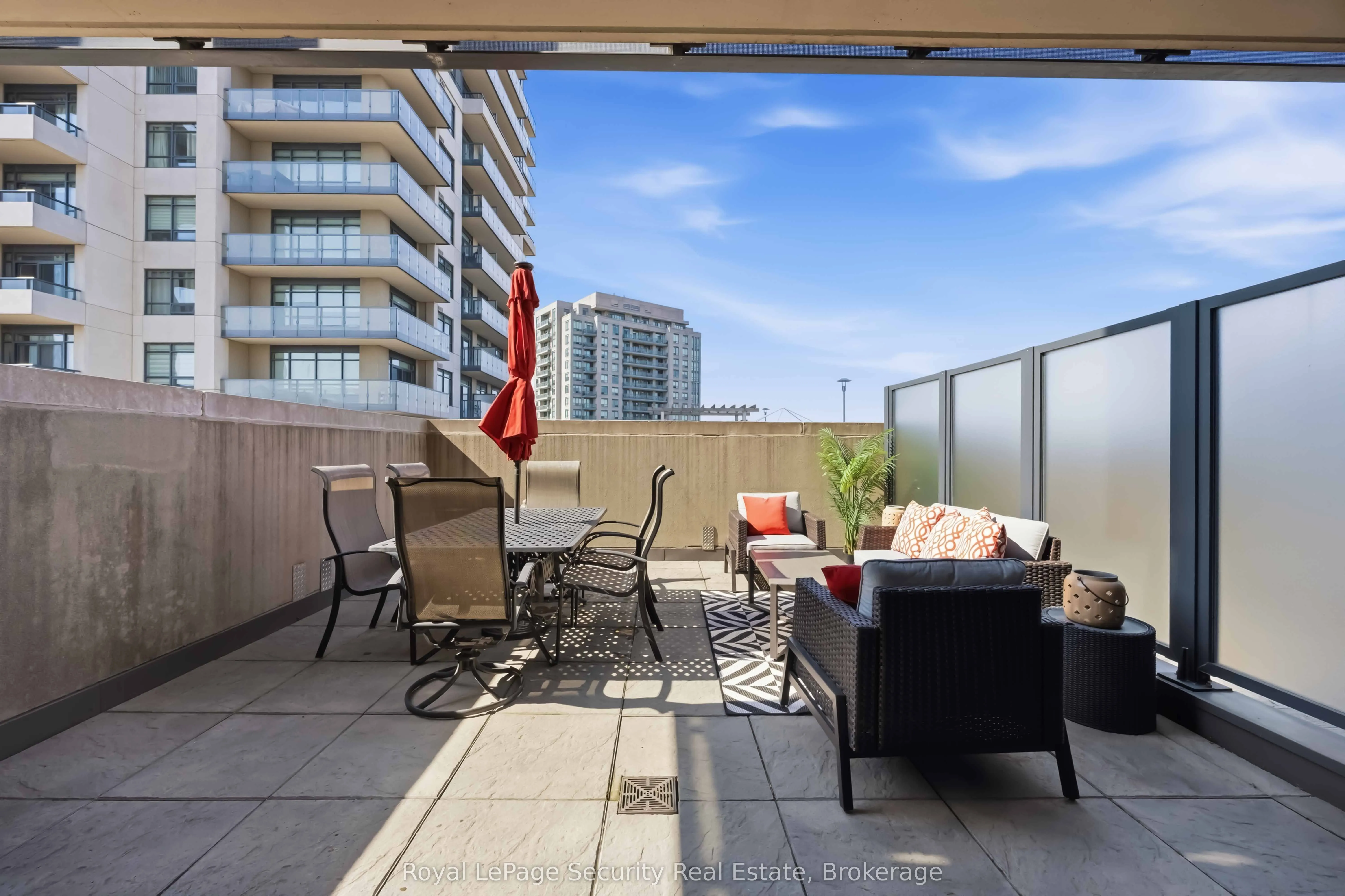 35 Fontenay Court #602