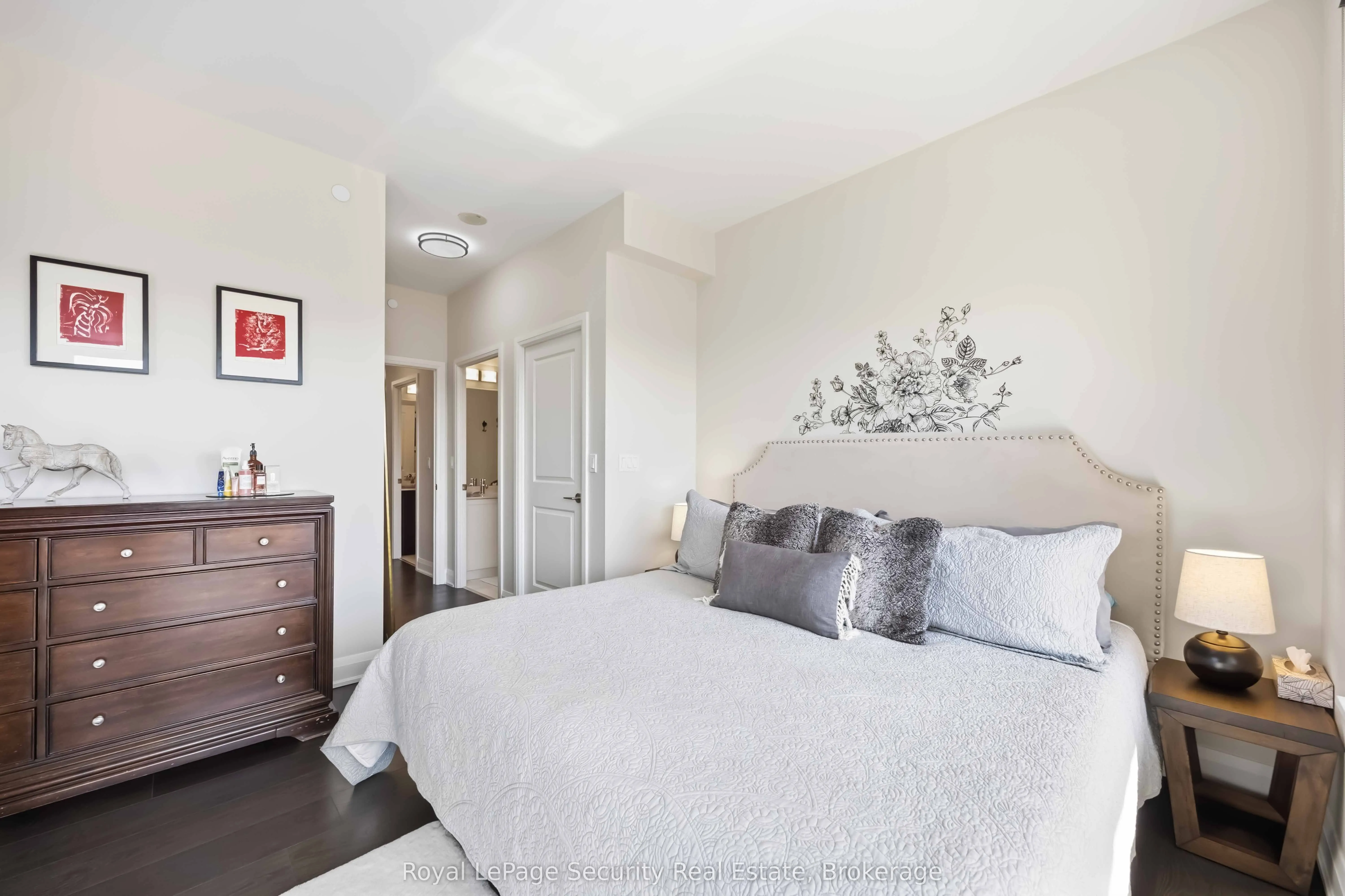 35 Fontenay Court #602