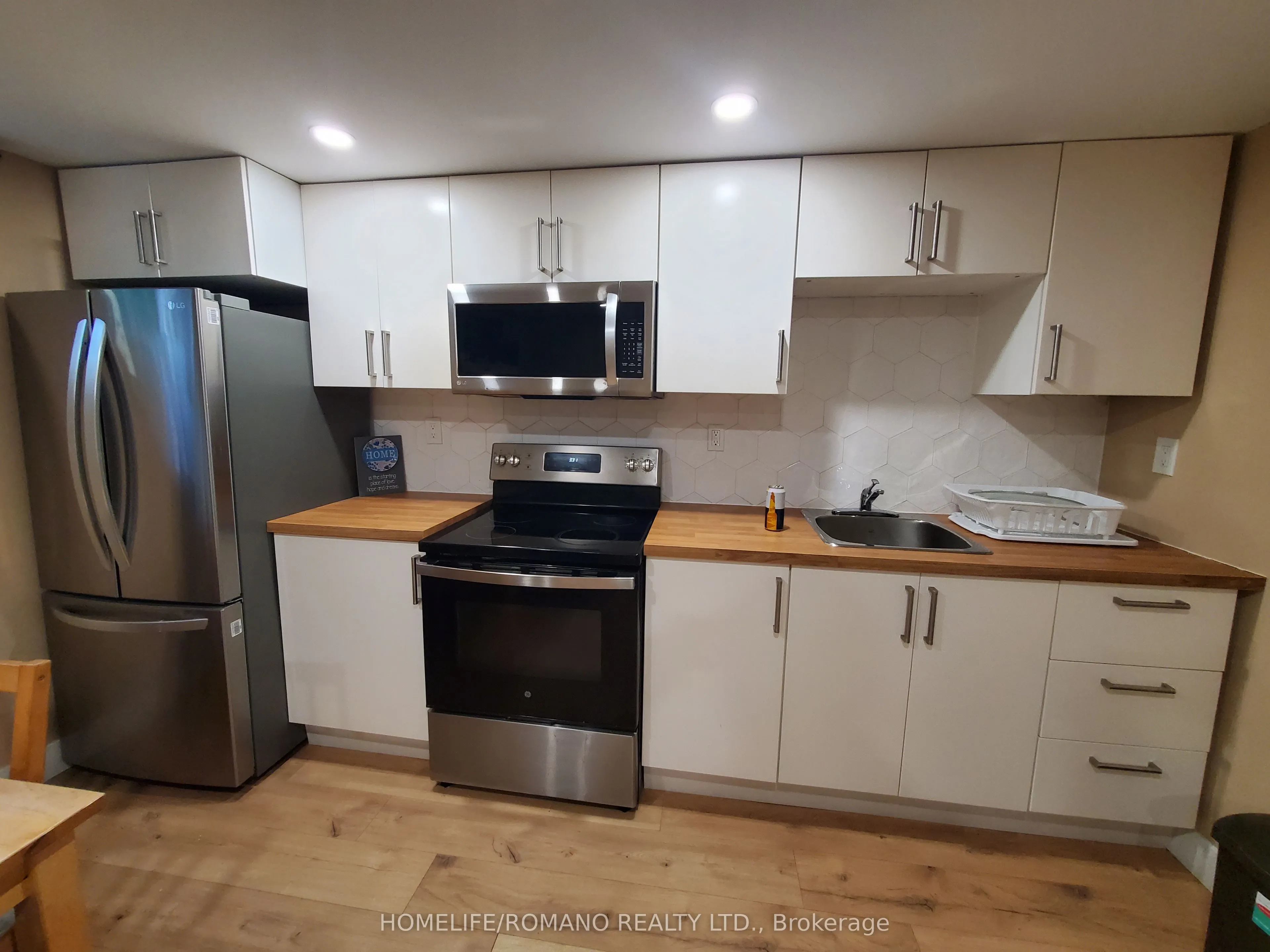 6 Earldown Drive #1