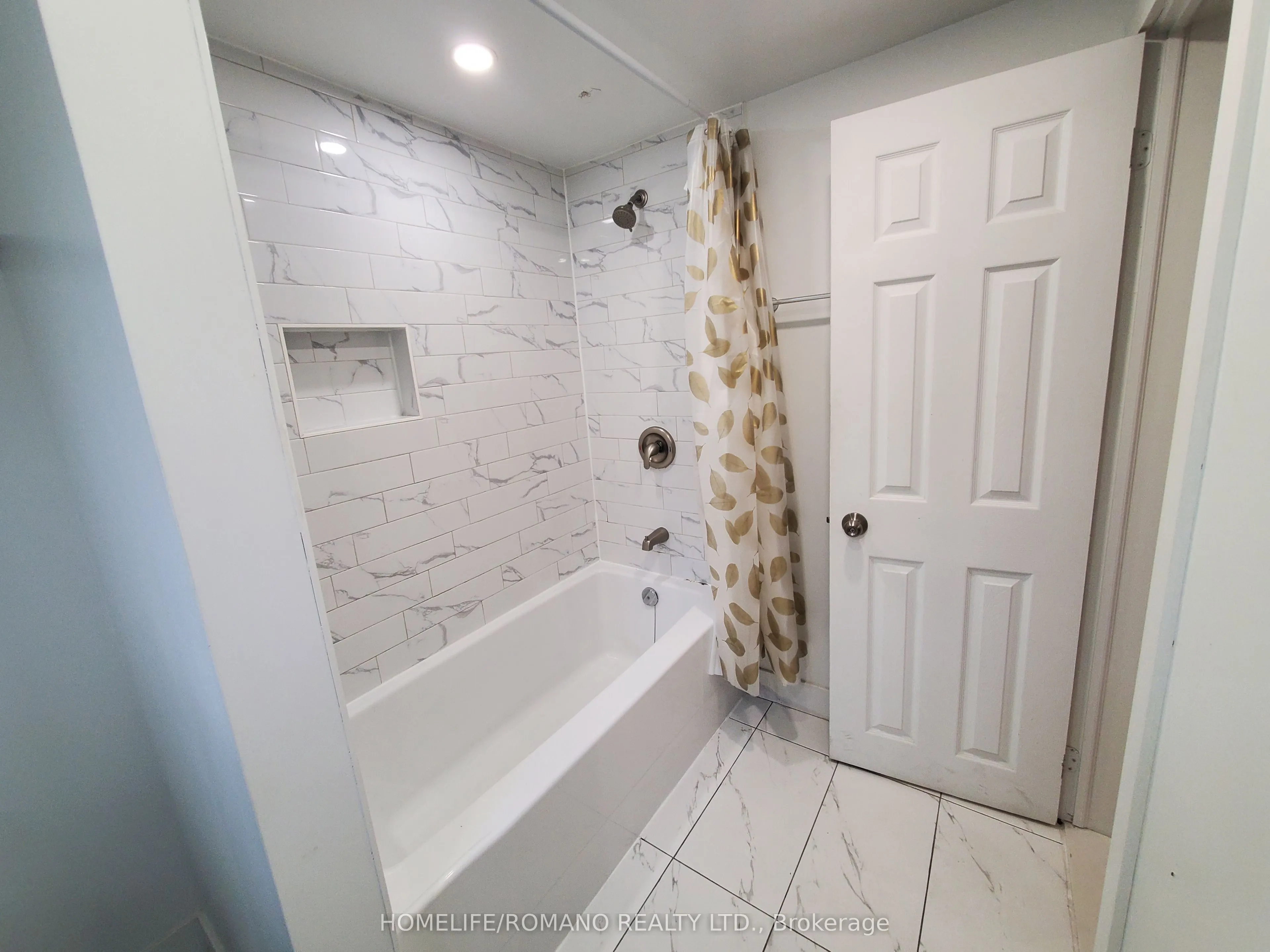 6 Earldown Drive #1