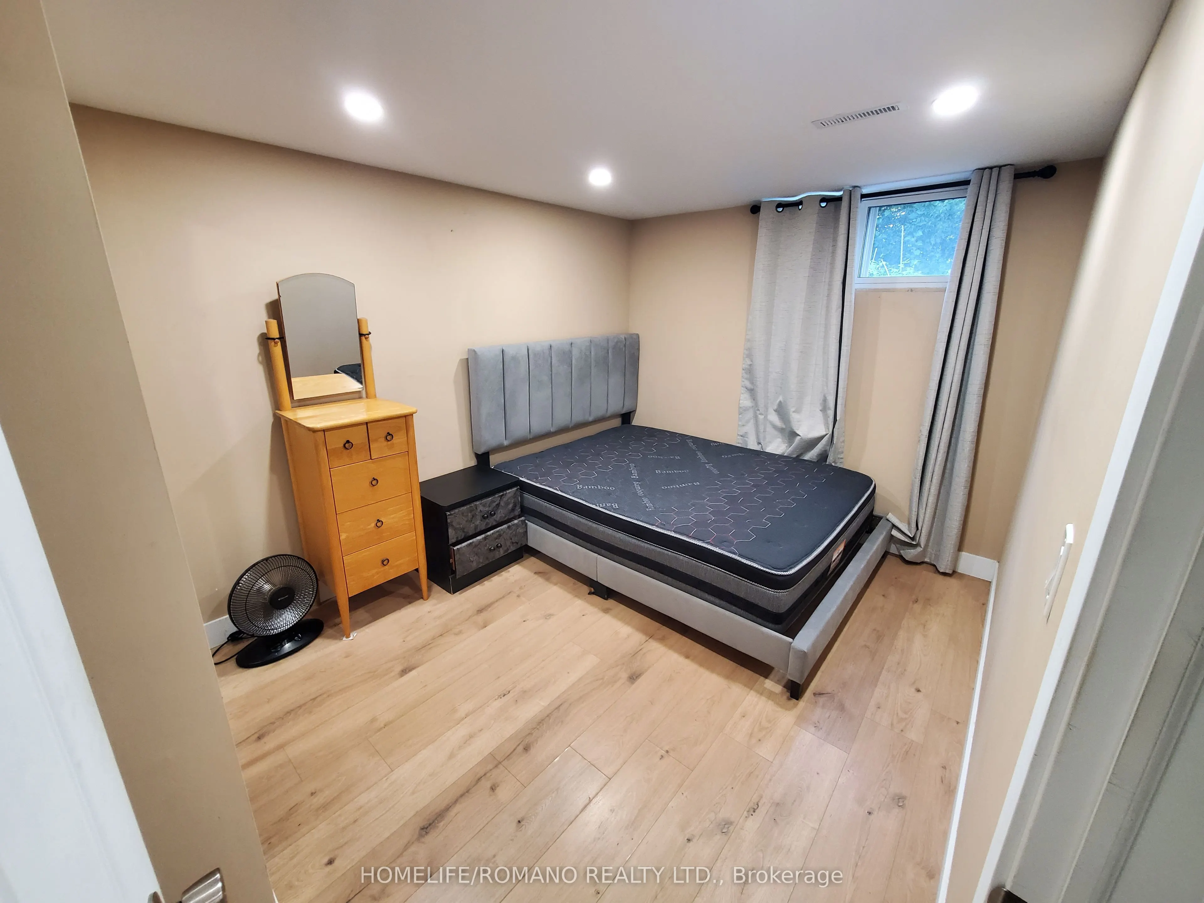 6 Earldown Drive #1