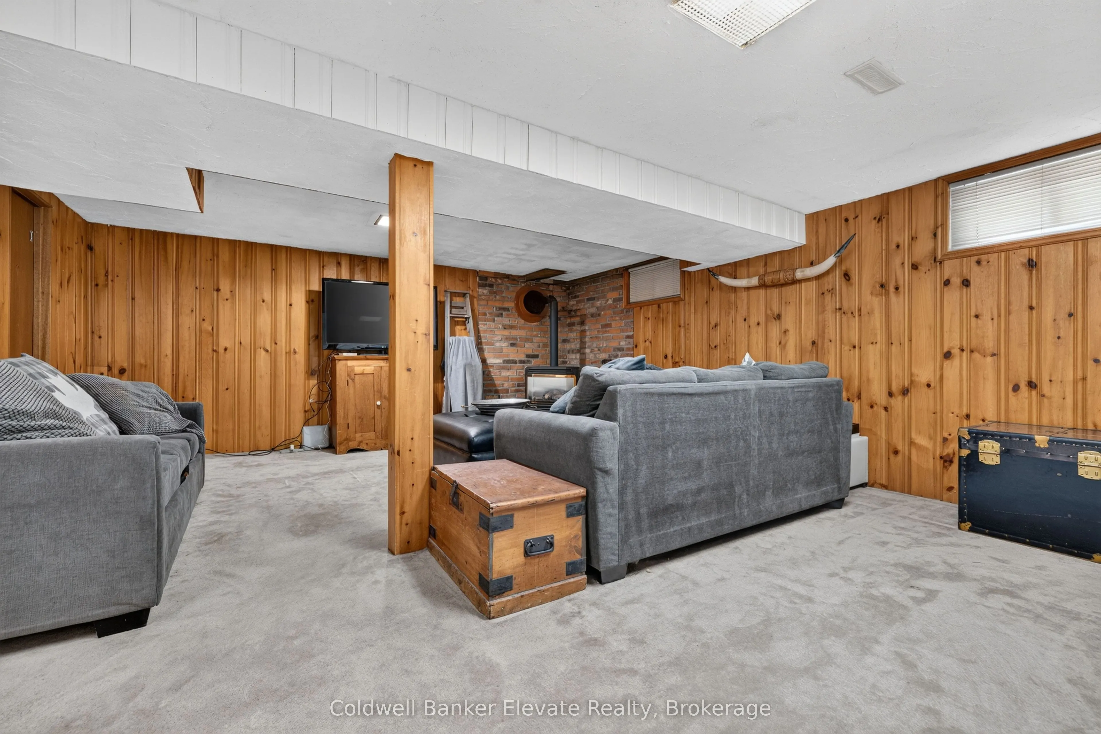 32 Chelvin Drive