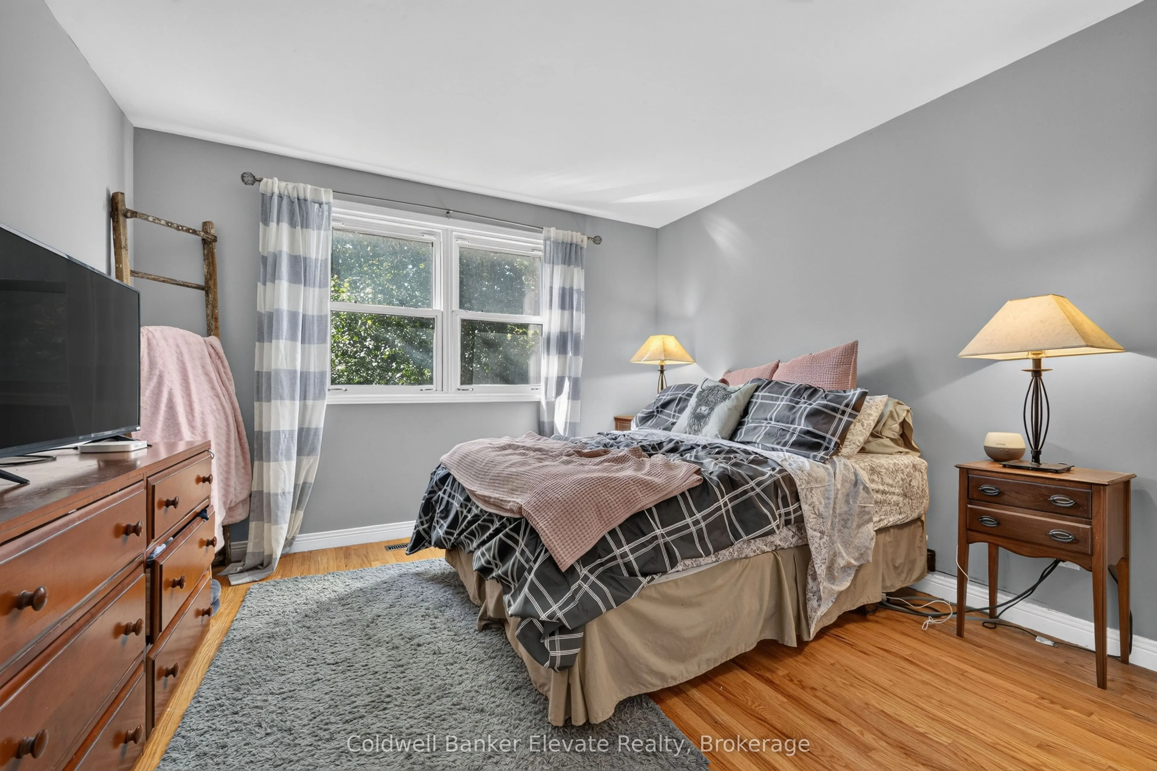 32 Chelvin Drive