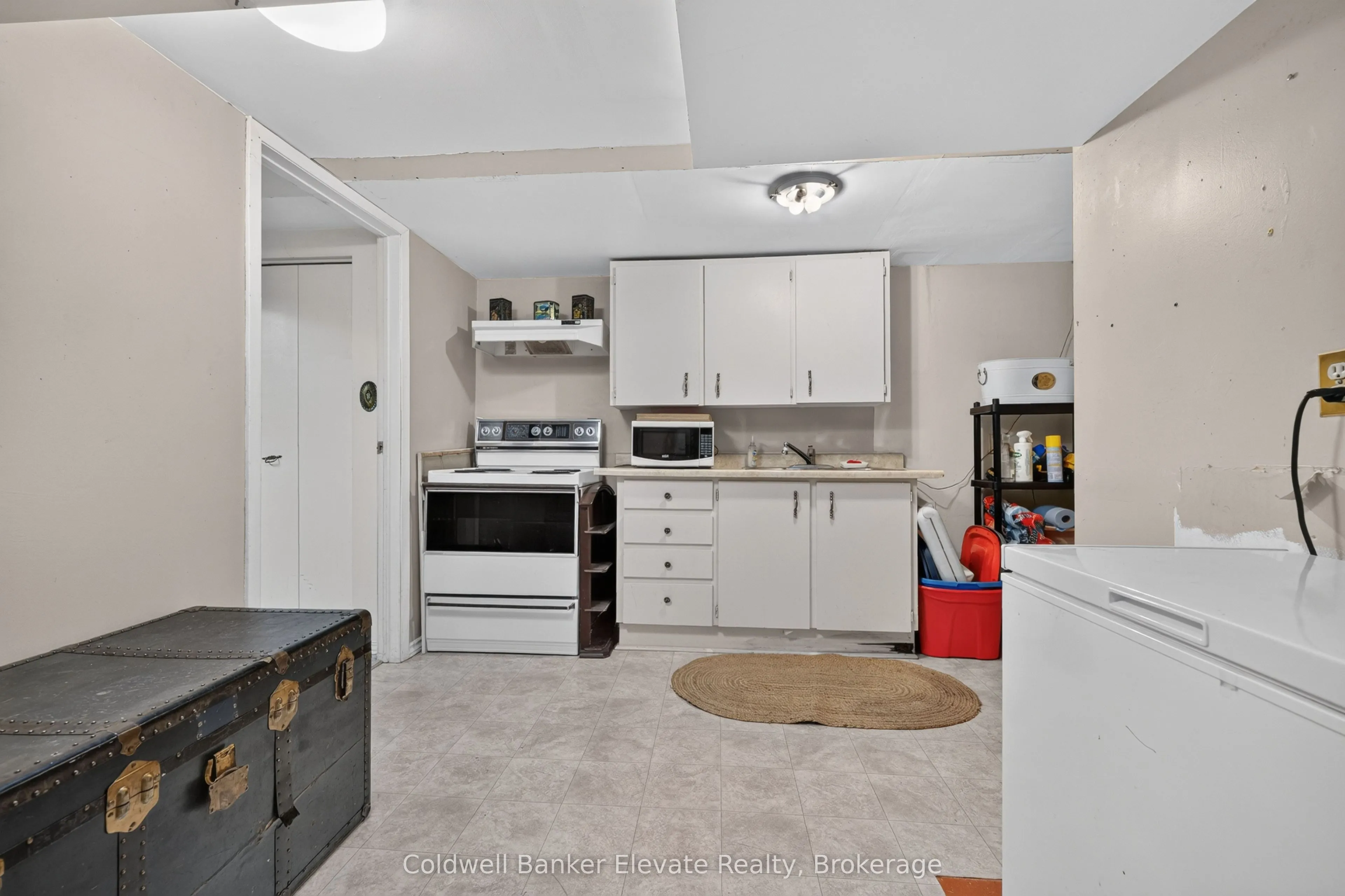 32 Chelvin Drive