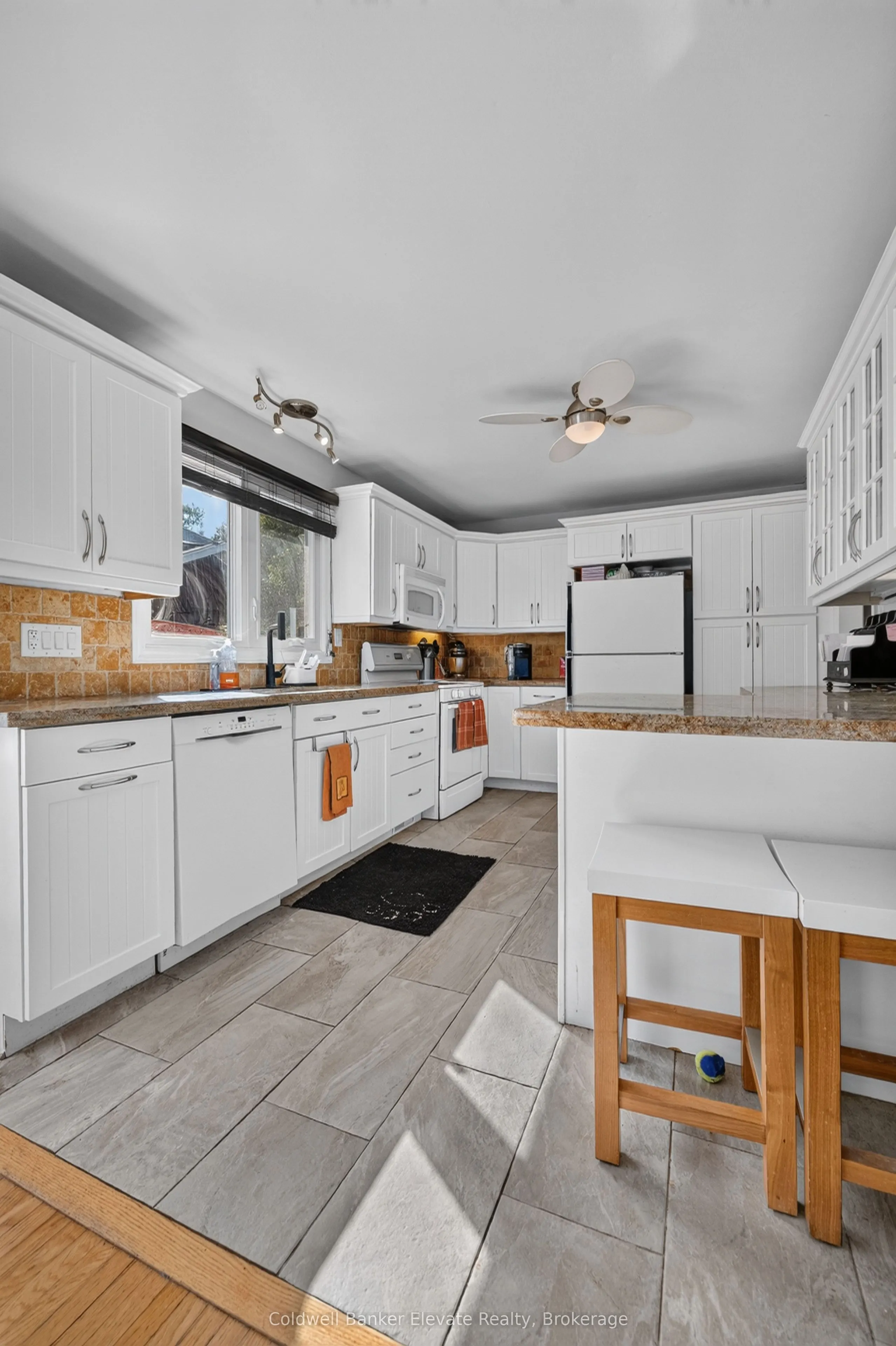 32 Chelvin Drive