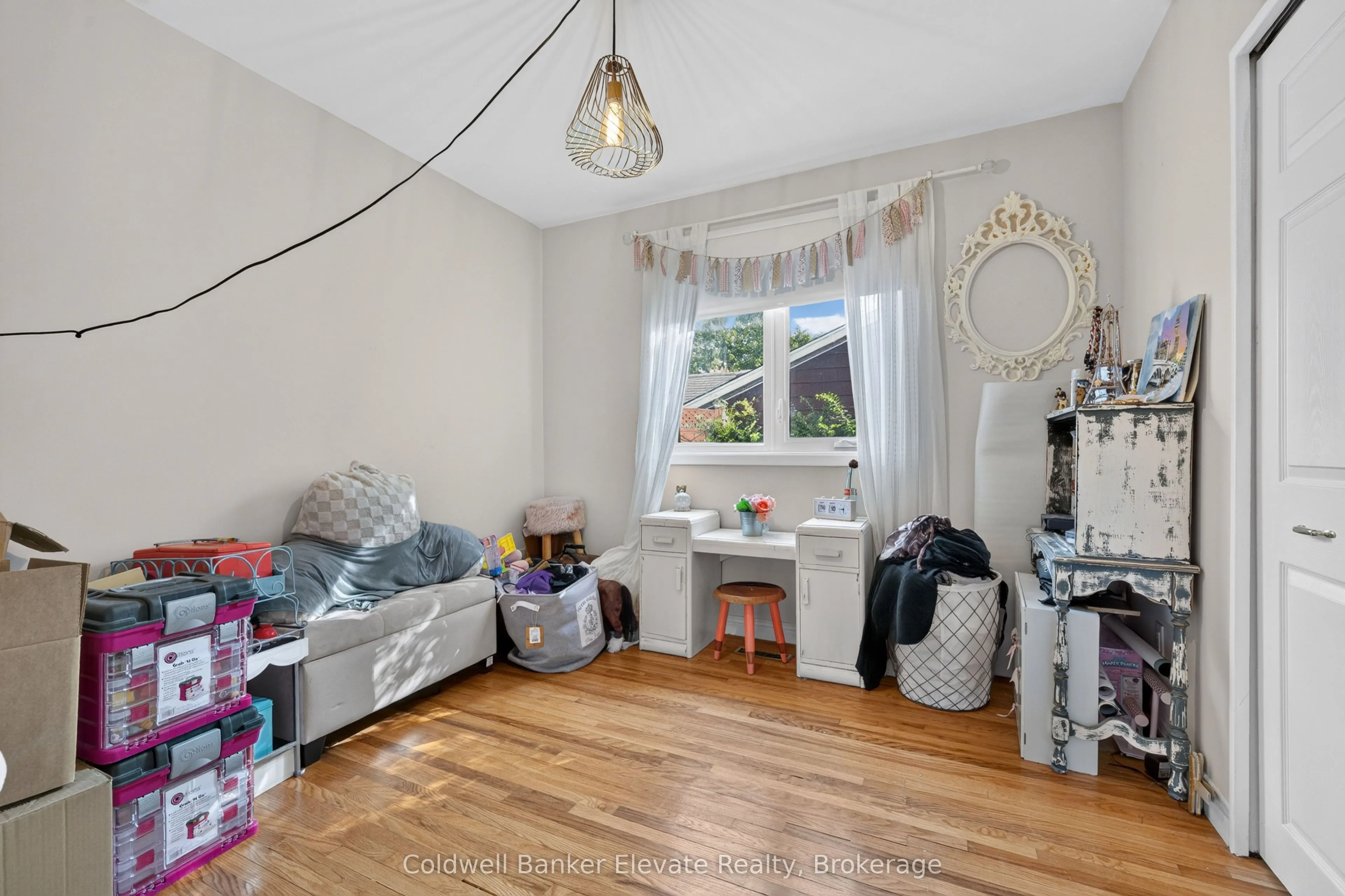 32 Chelvin Drive