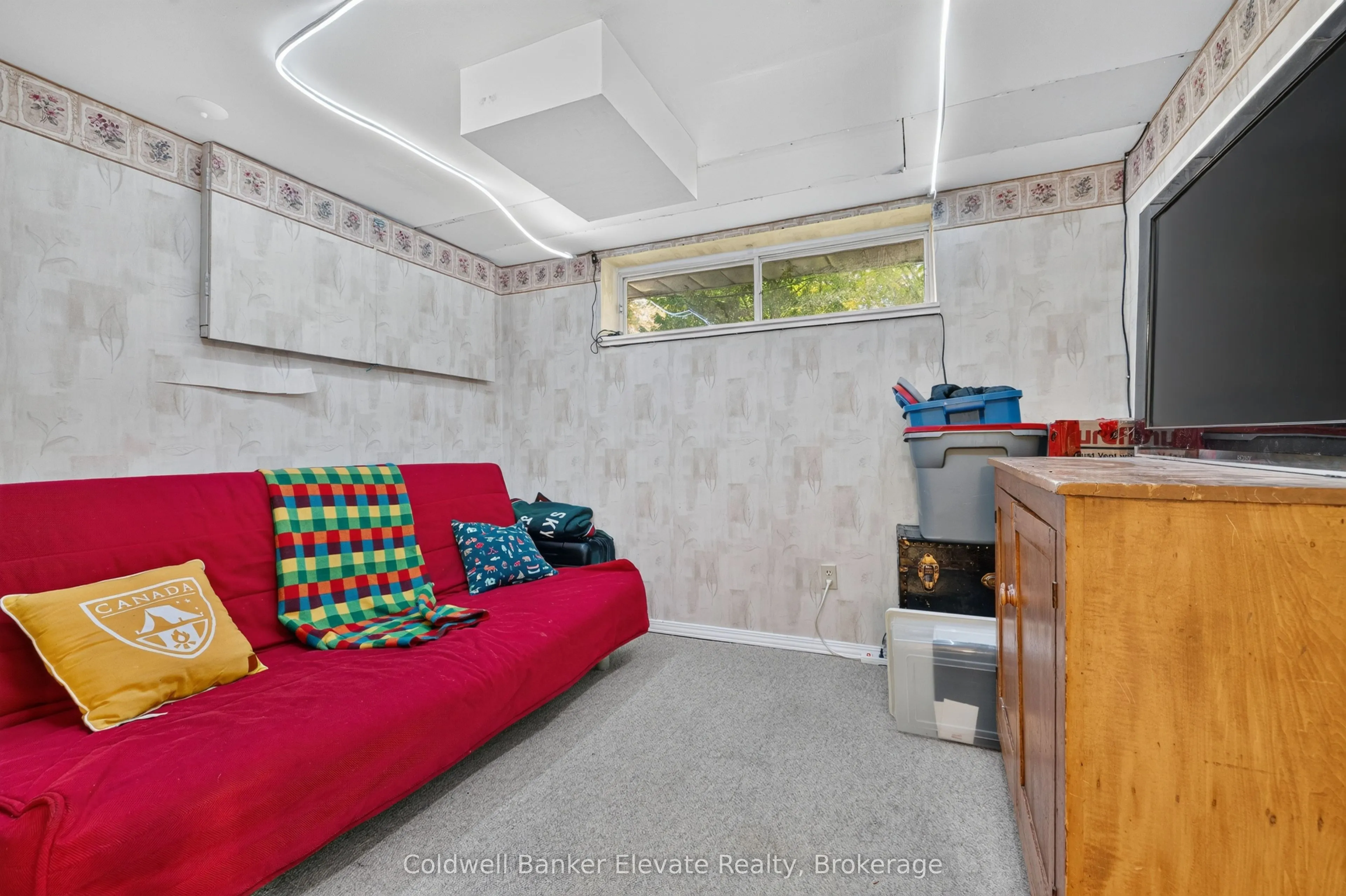 32 Chelvin Drive