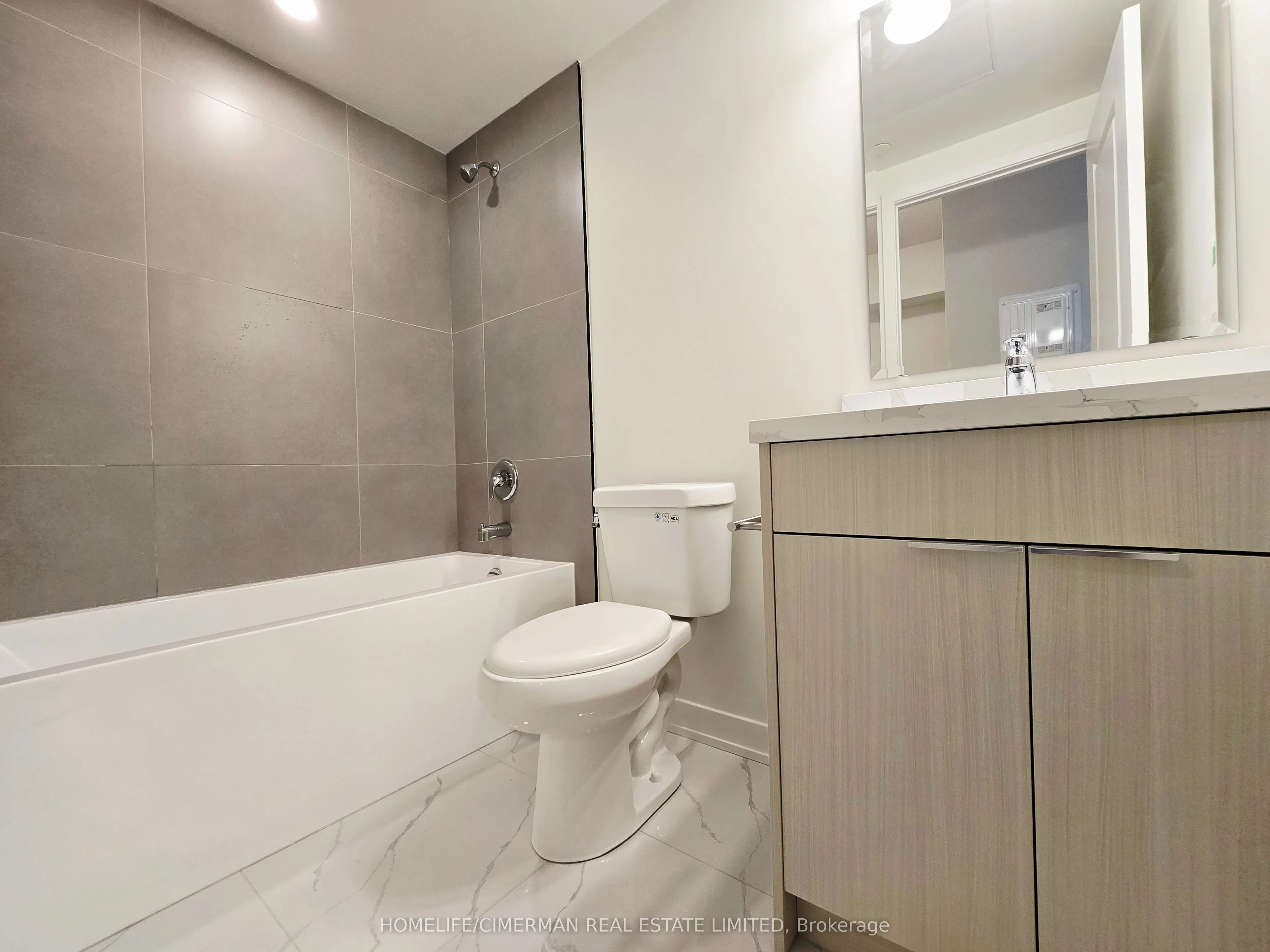 2825 Jane Street #807