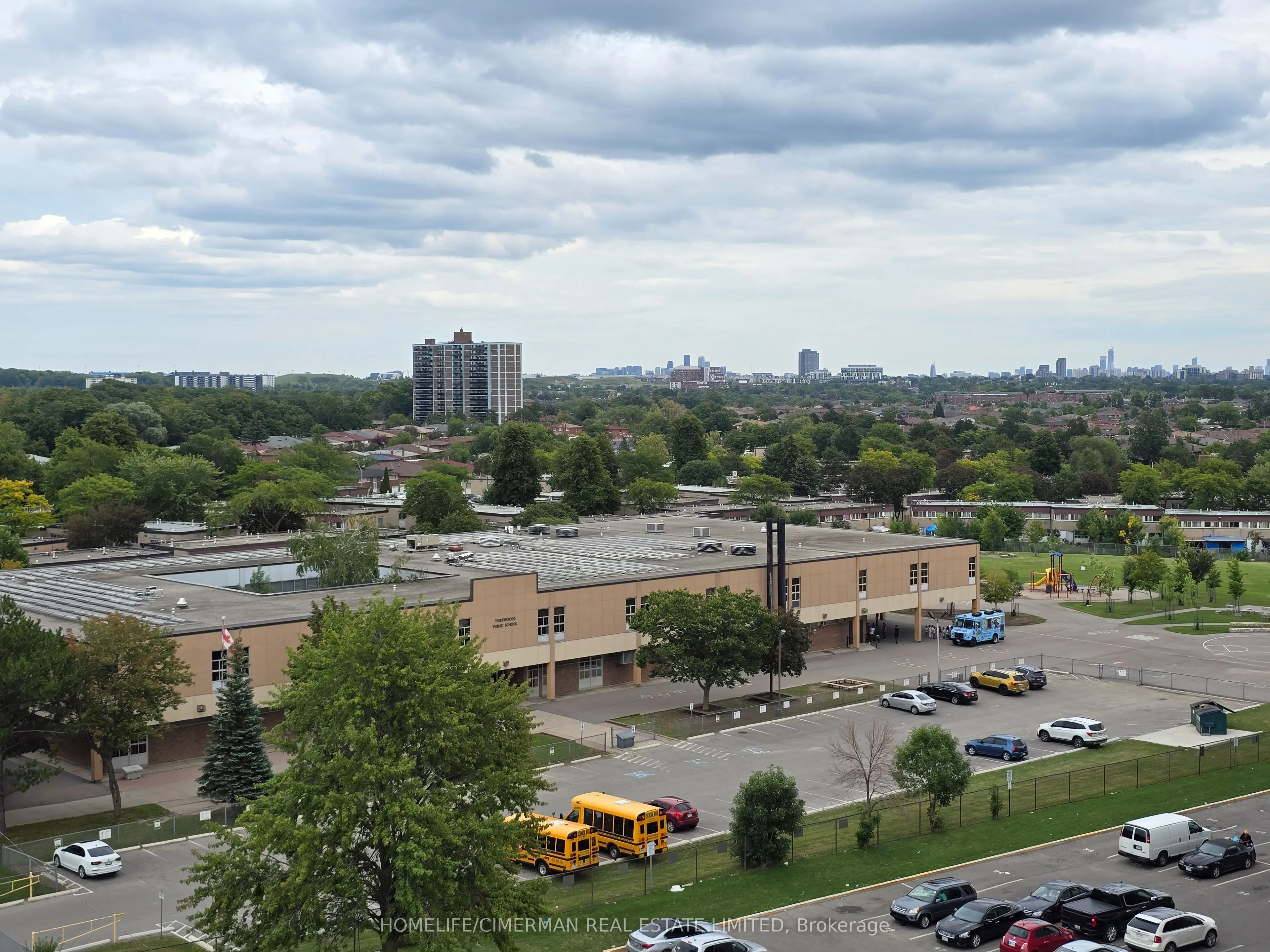 2825 Jane Street #807