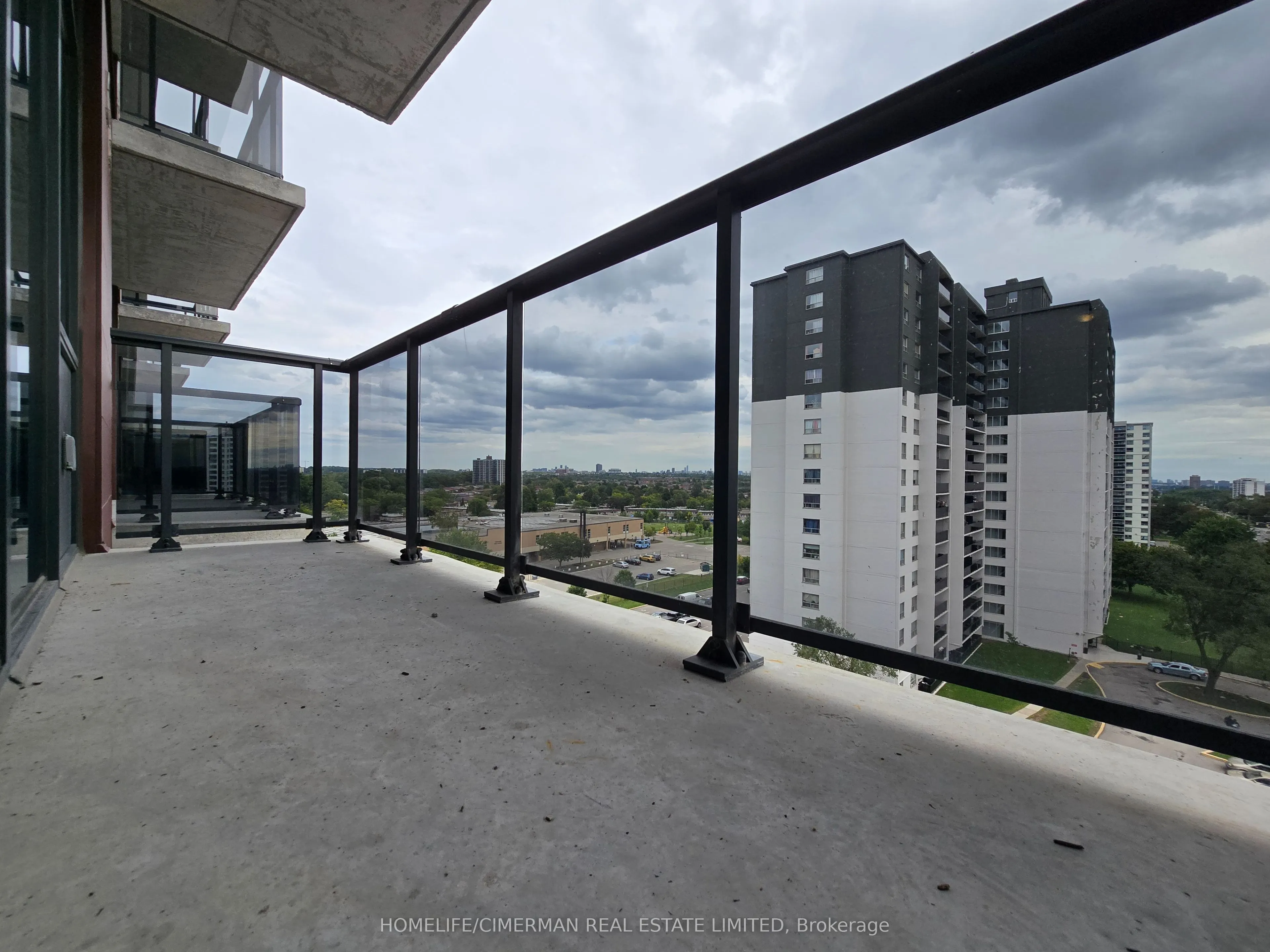 2825 Jane Street #807