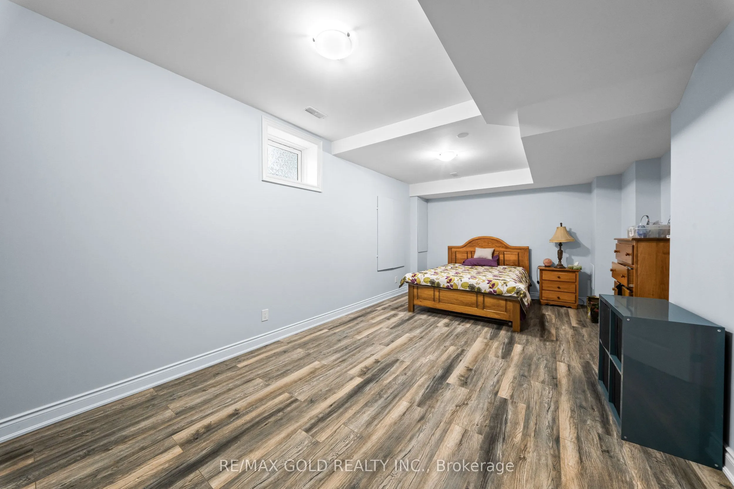 6 Pasadena Avenue