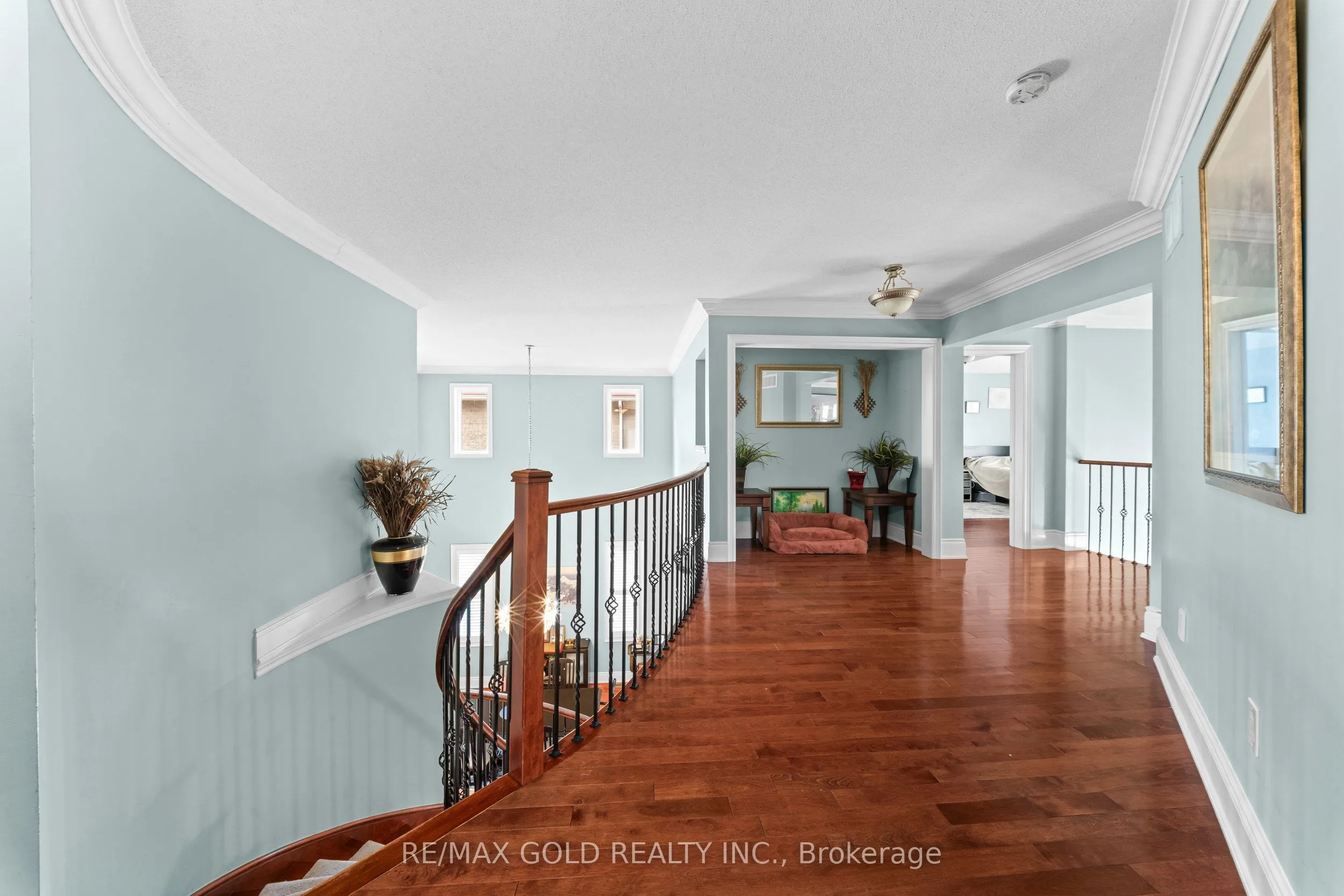 6 Pasadena Avenue