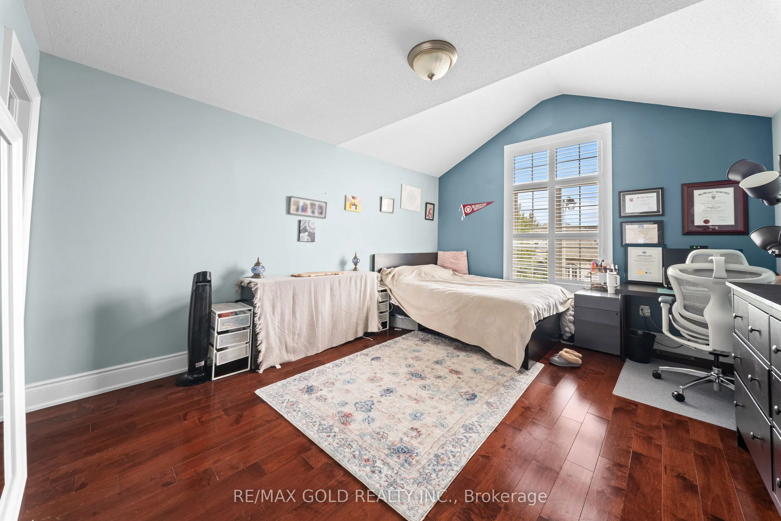 6 Pasadena Avenue