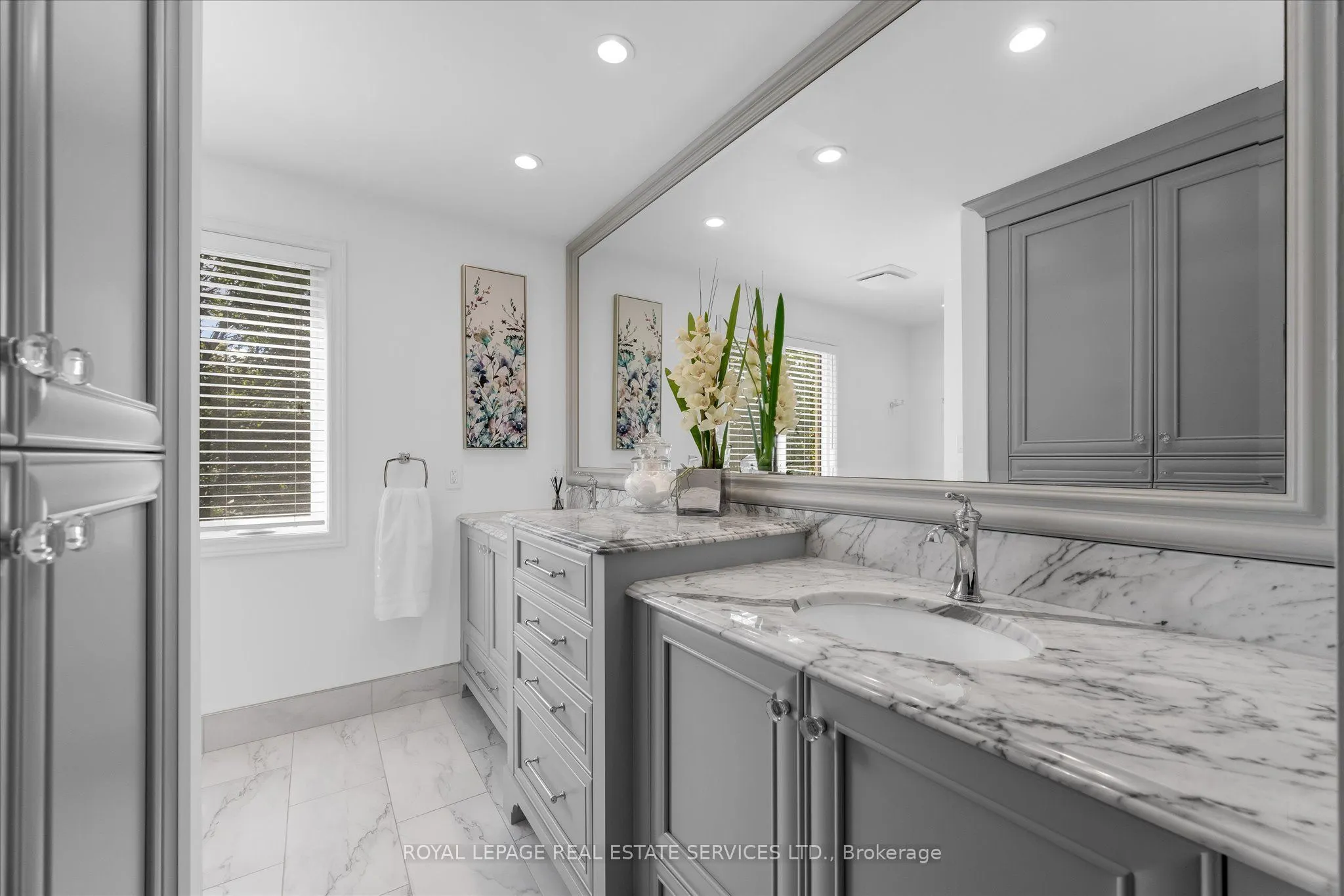1075 Mayfair Road