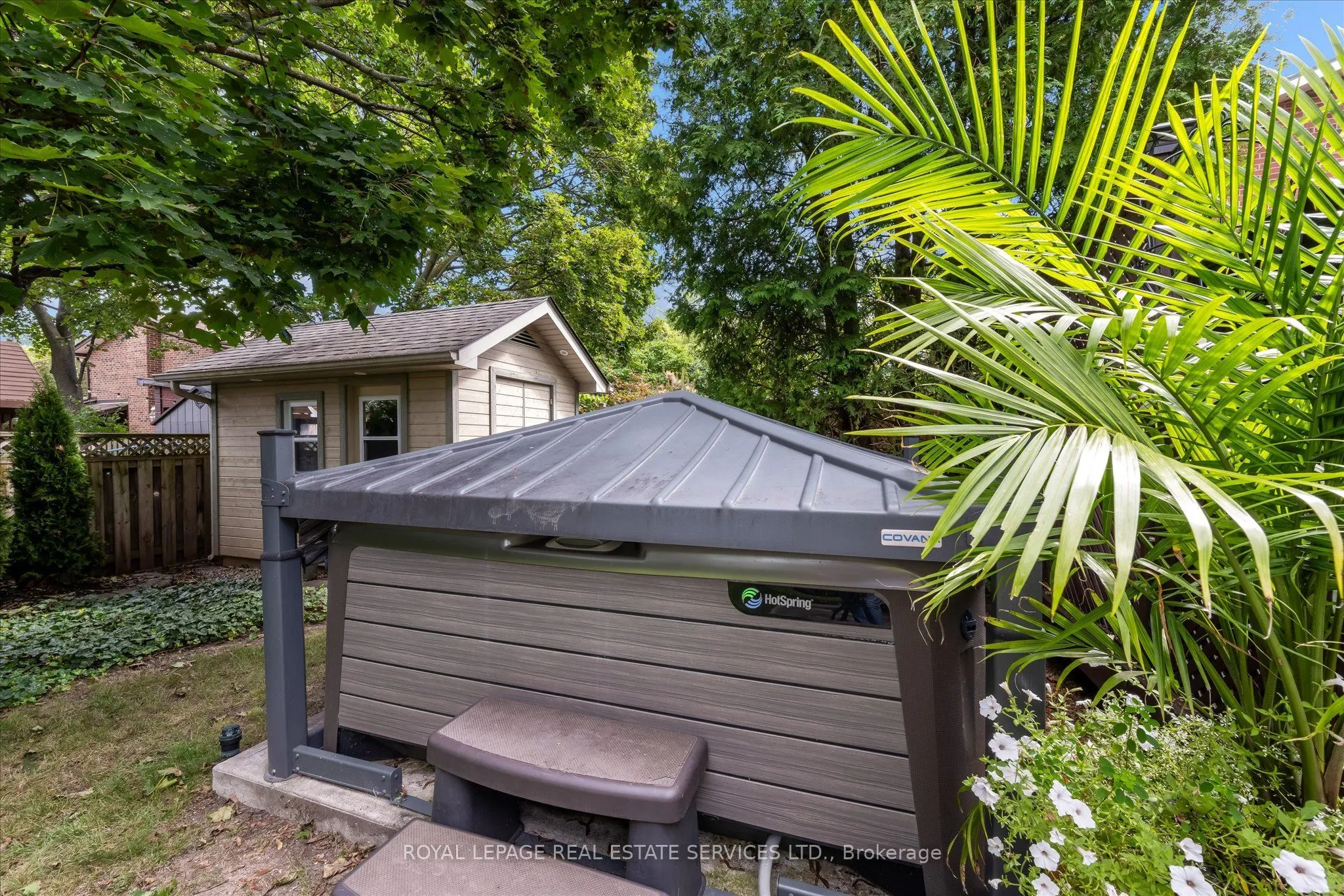 1075 Mayfair Road