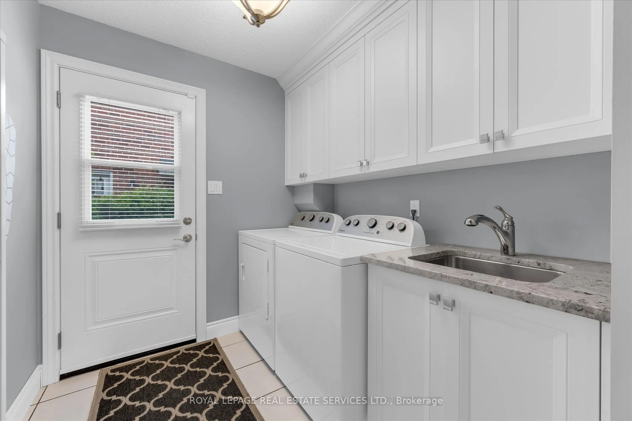1075 Mayfair Road
