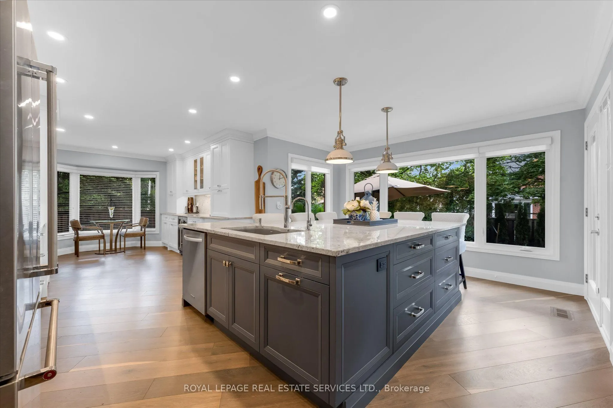 1075 Mayfair Road