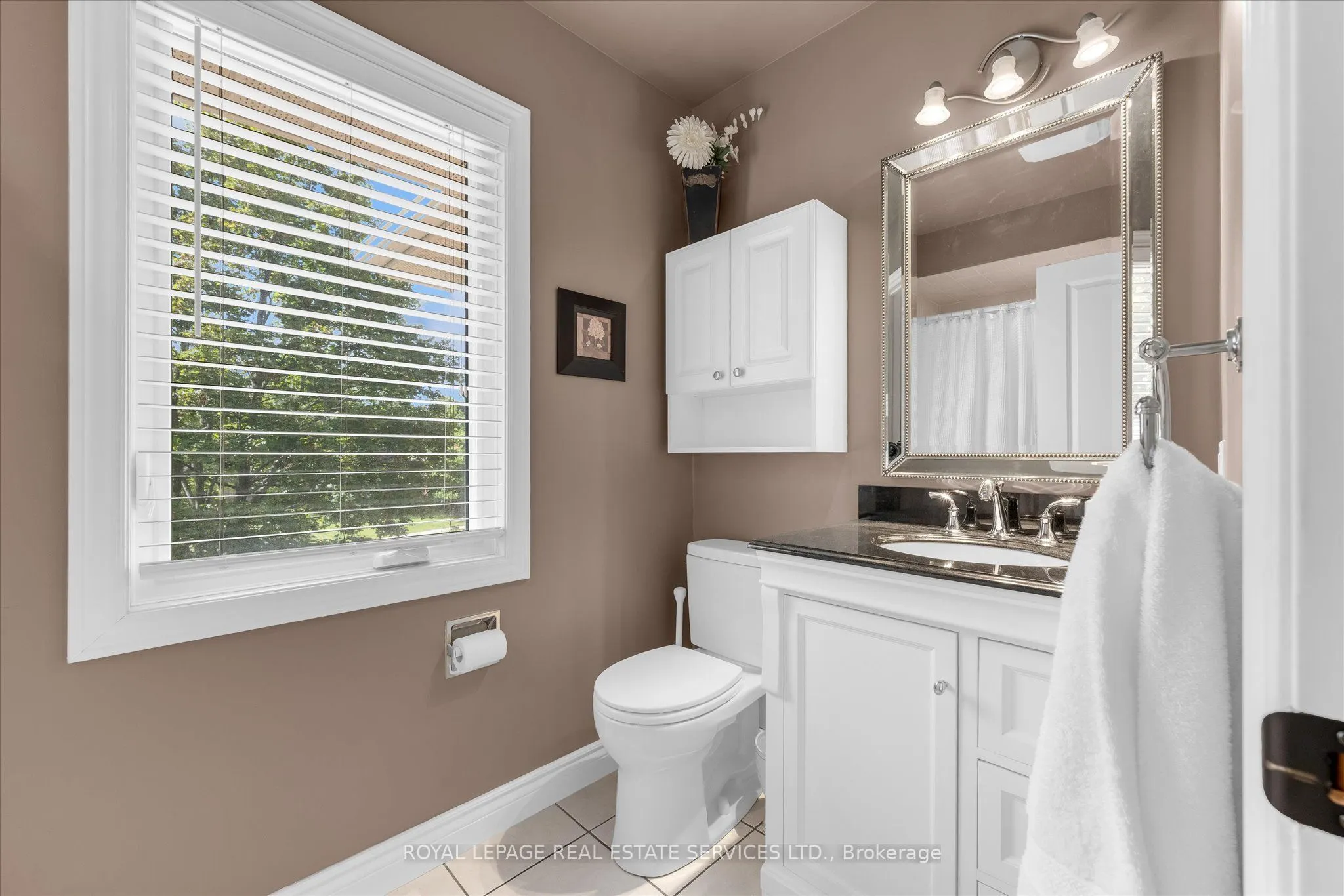 1075 Mayfair Road