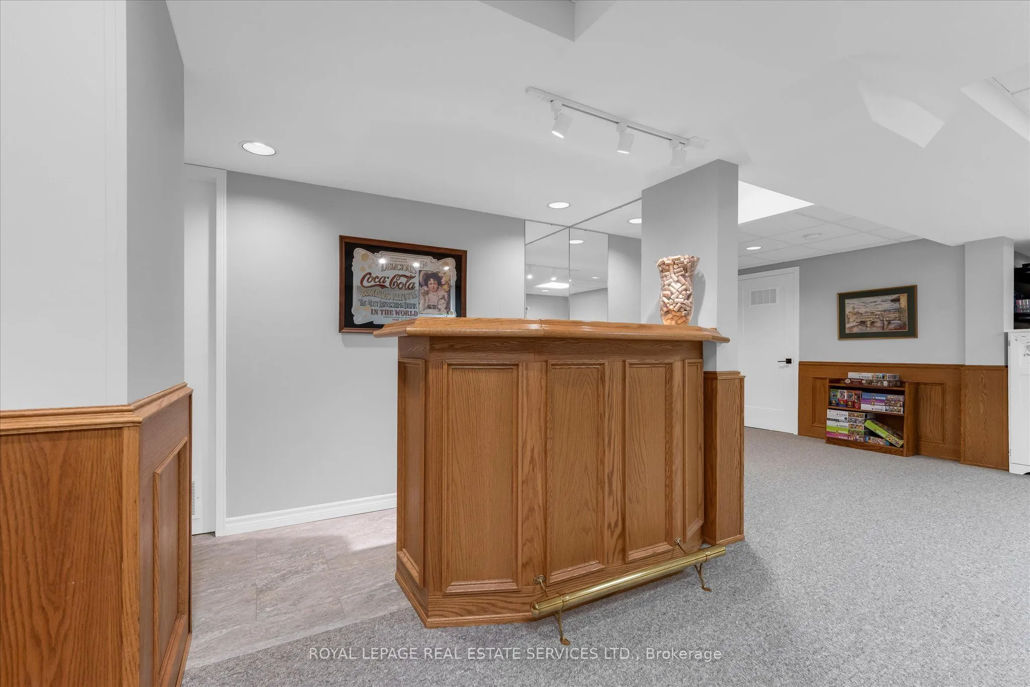 1075 Mayfair Road