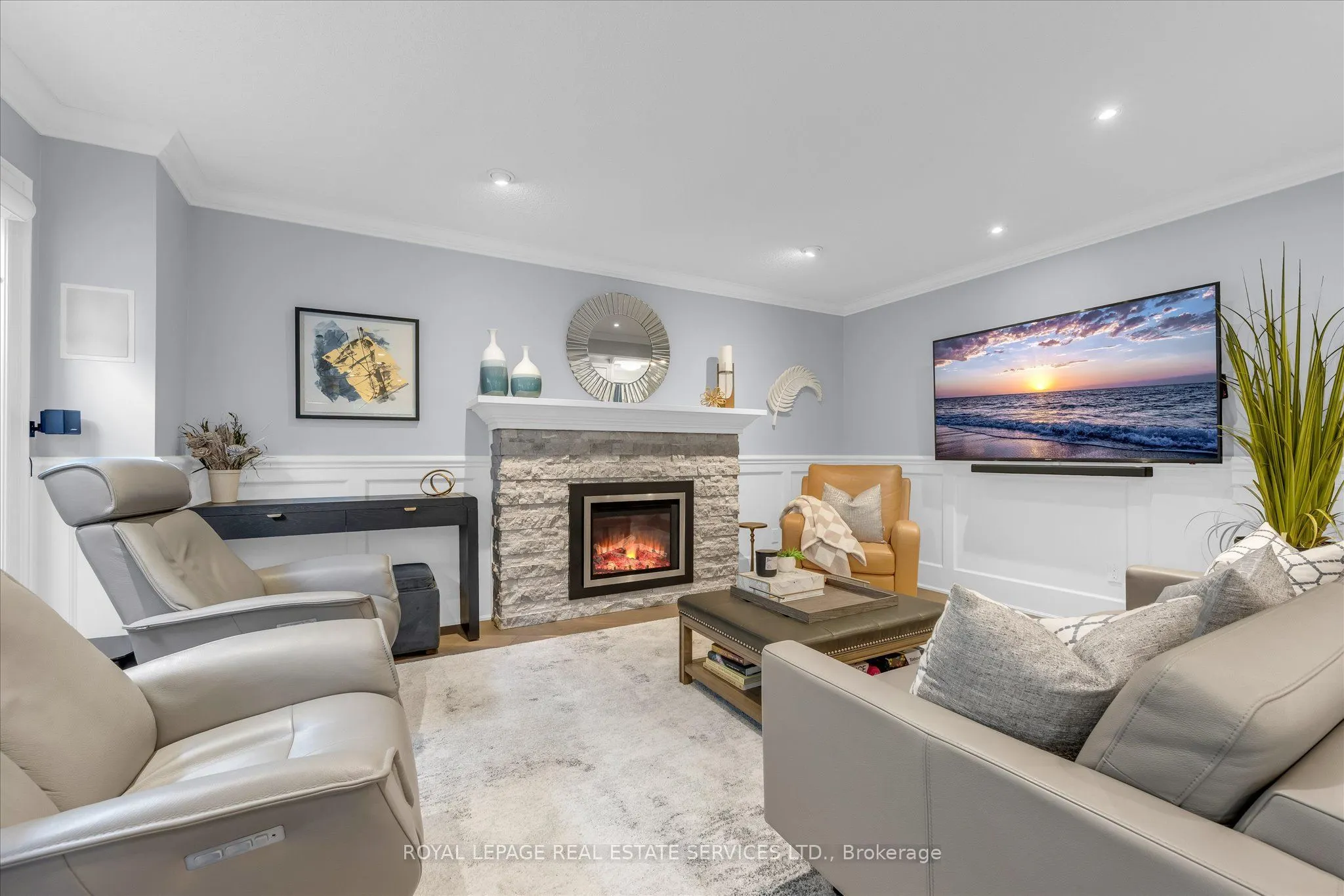 1075 Mayfair Road