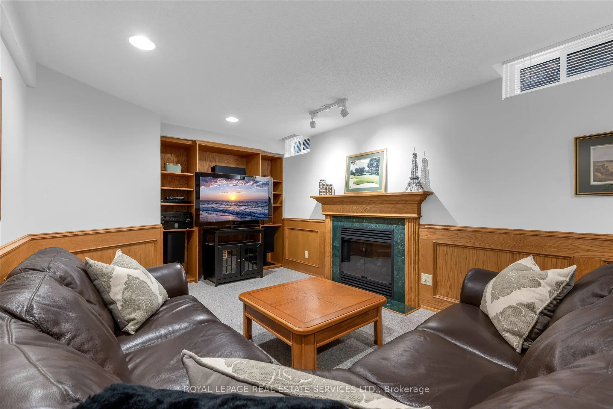 1075 Mayfair Road