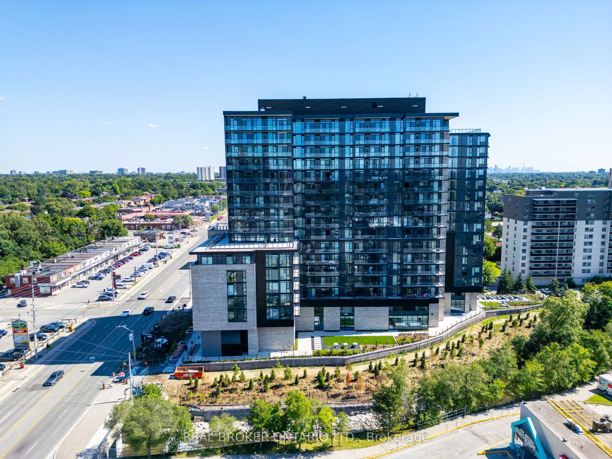 86 Dundas Street E #1602