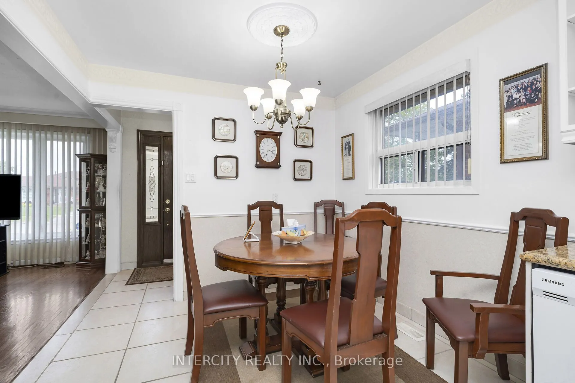 7279 Vernor Drive