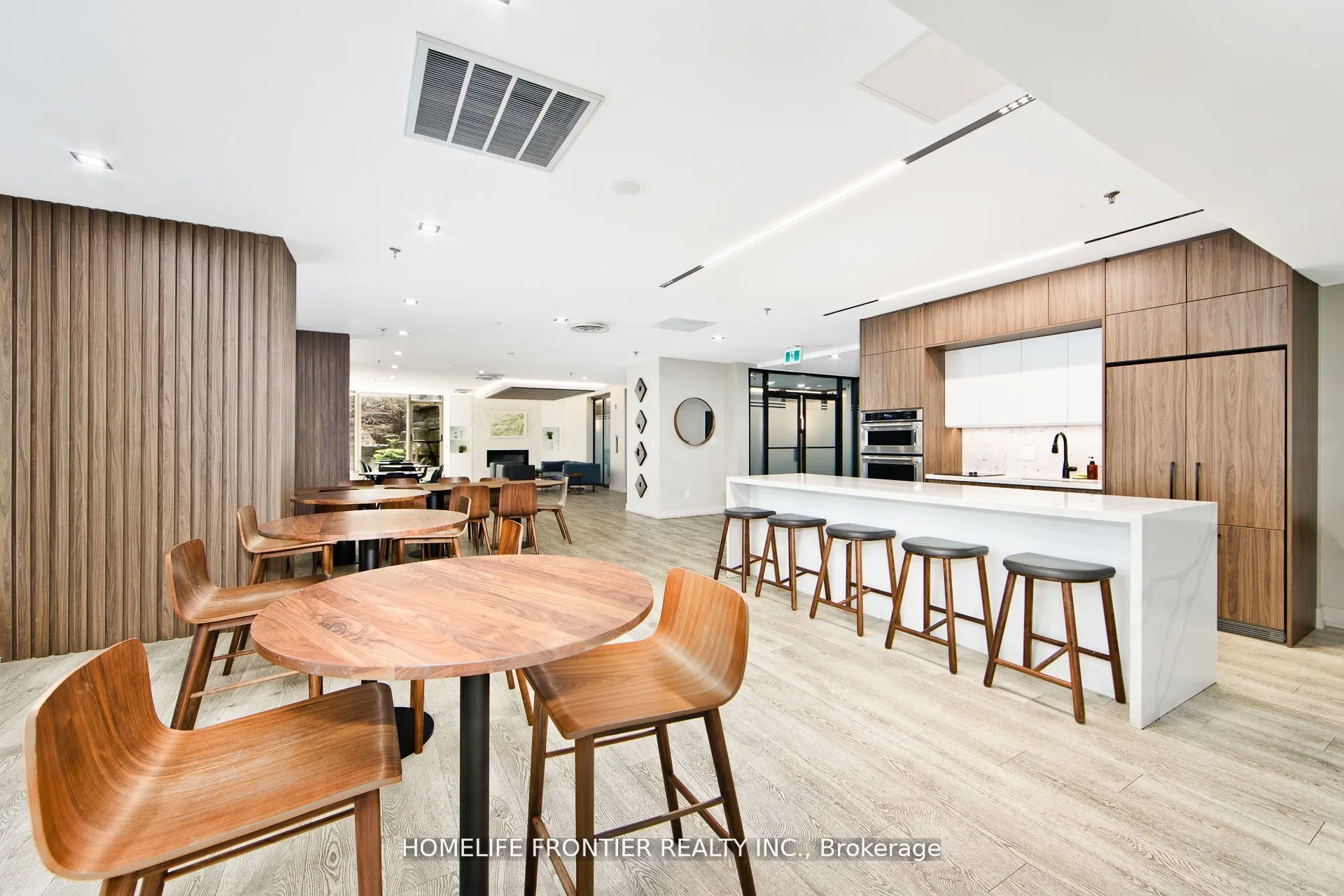 22 Southport Street #440